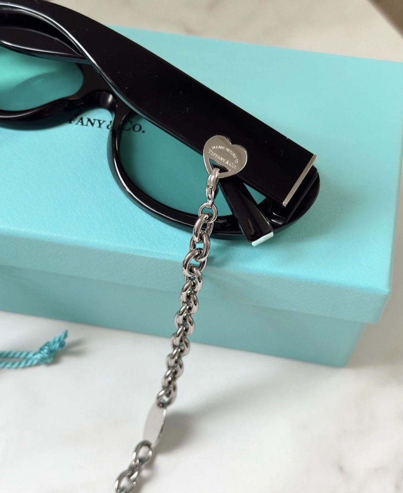 Tiffany & Co. Tiffany & Co sunglasses TF4221 8001D9 Black Size ONE SIZE - 6 Thumbnail