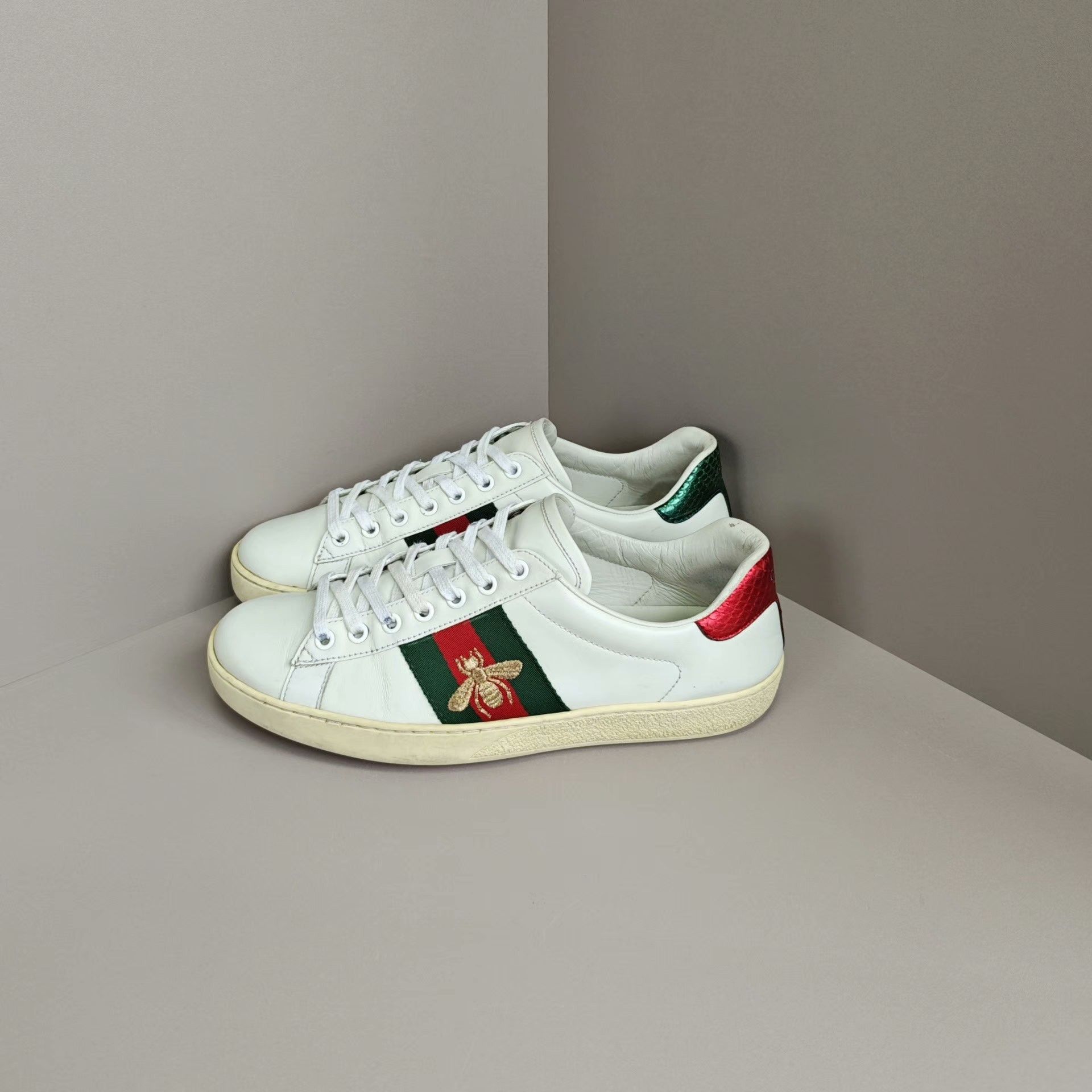 Gucci Gucci Lowtop Sneakers 7 Men Size US 7 / EU 40 - 1 Thumbnail