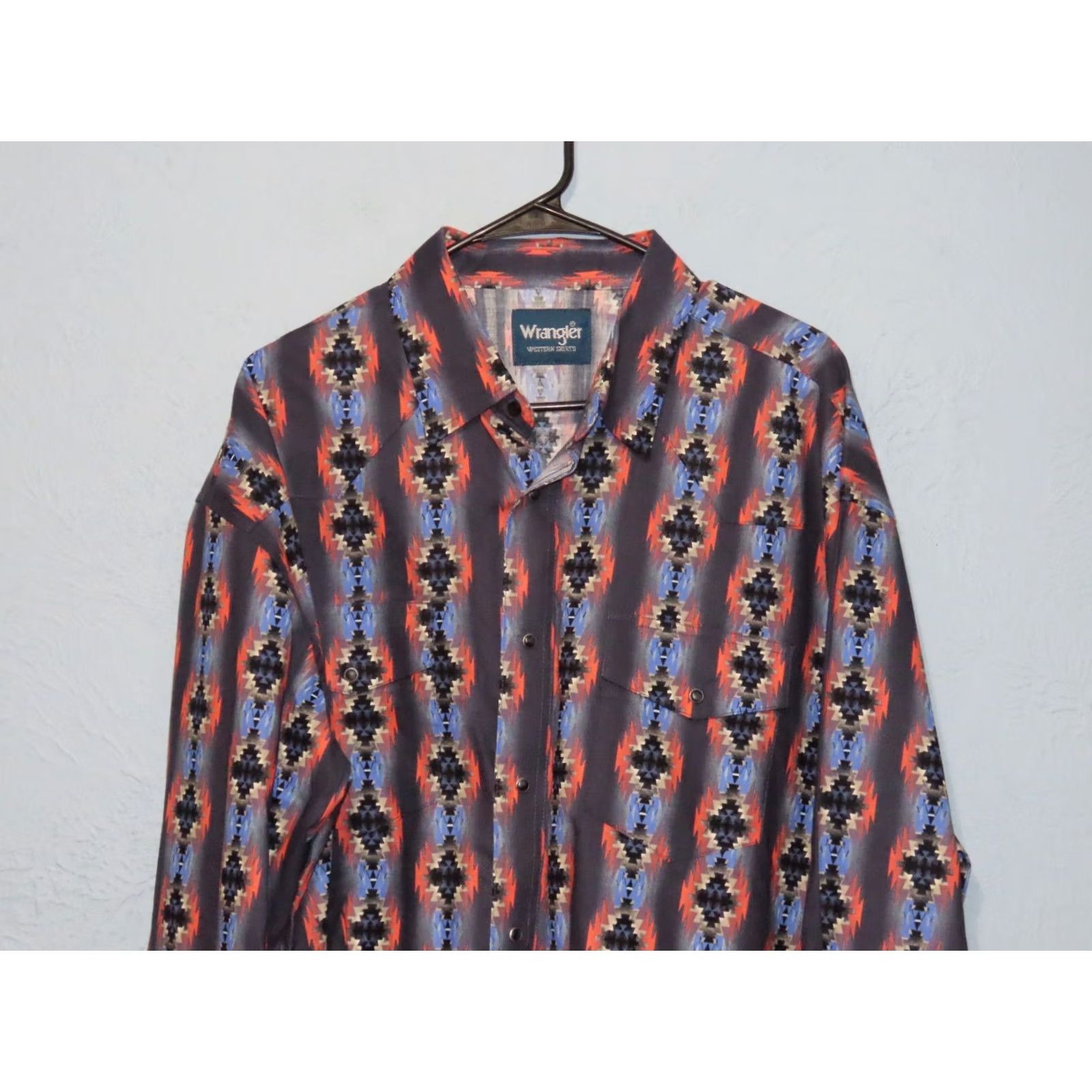 Wrangler Wrangler Western Shirt Men's XXL Long Sleeve Black Snap Aztec Design Multicolor 100% Cotton Button-Up Size US XXL / EU 58 / 5 - 3 Thumbnail