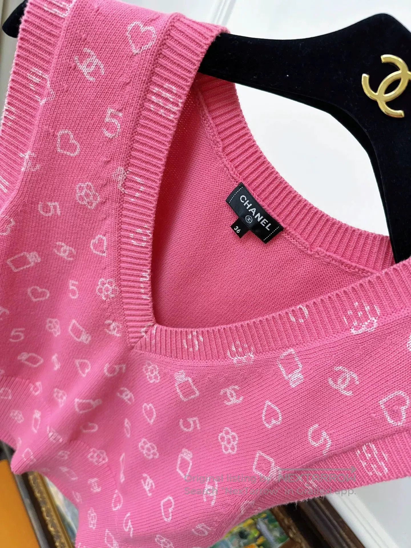 Chanel pink and white embroidered knit vest. Size US S / EU 44-46 / 1 - 4 Thumbnail