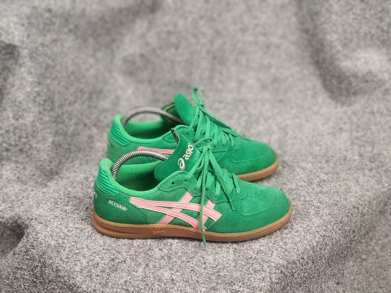 Asics Asics Skyhand OG Cilantro Grapefruit Sneakers Y2K Style Size US 6 / EU 39 - 8 Thumbnail