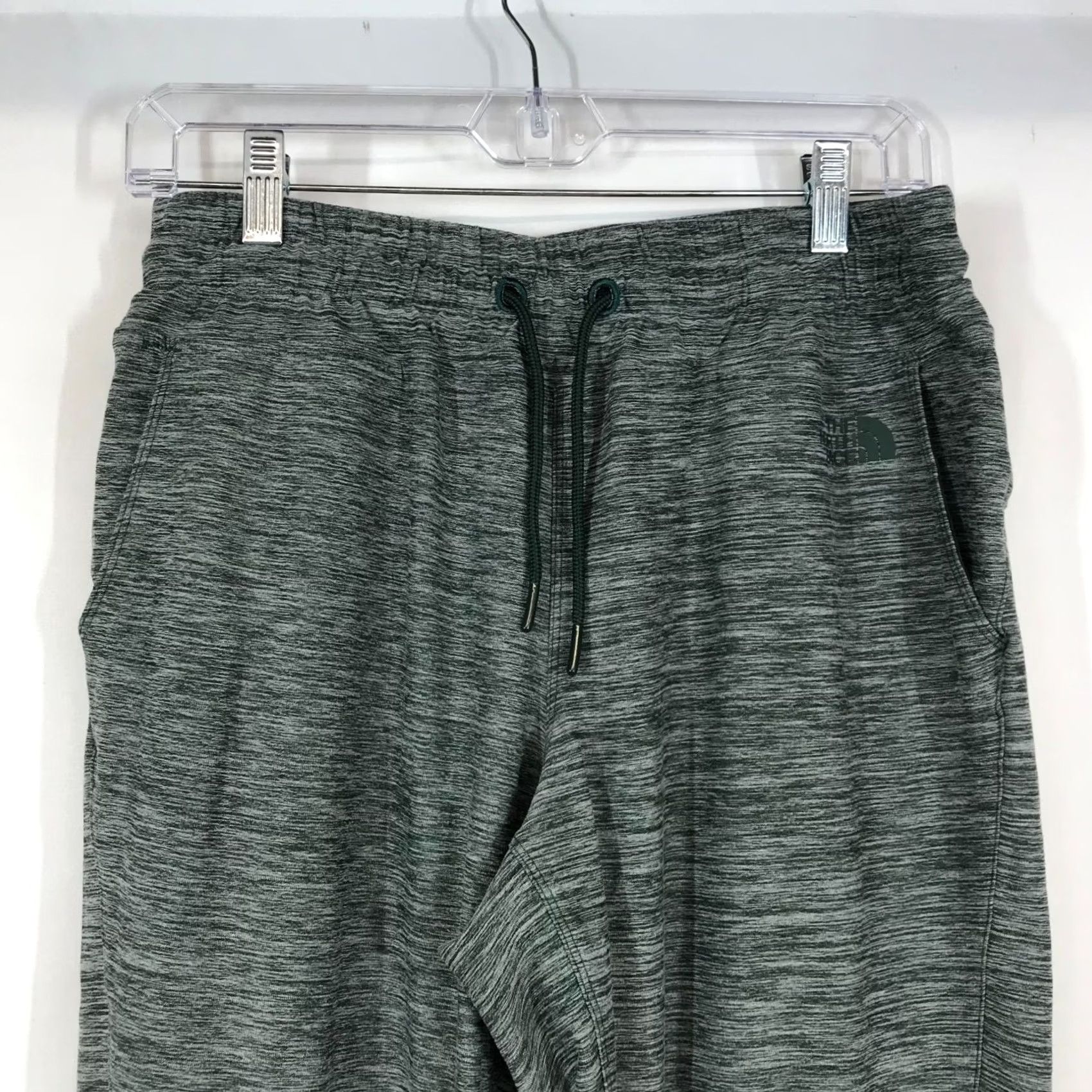 The North Face Generates an optimized title for the given product description. Size 32" / US 10 / IT 46 - 2 Thumbnail