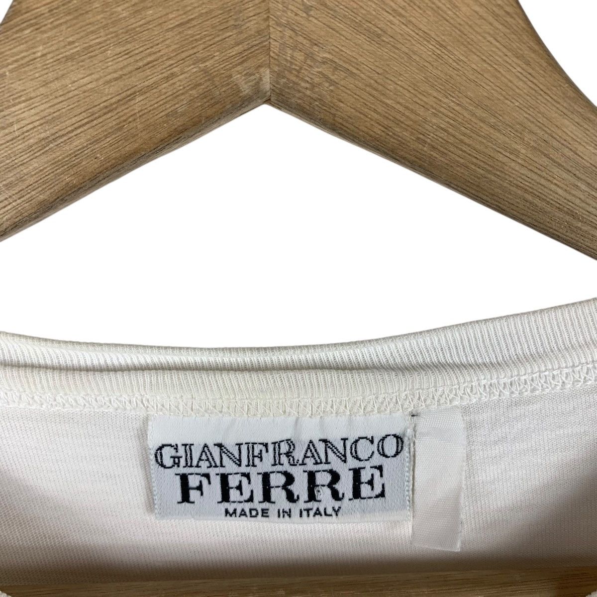 Gianfranco Ferre × Japanese Brand × Vintage Vintage 90s GIANFRANCO FERRE big printed embroidery tee Size US L / EU 52-54 / 3 - 3 Thumbnail