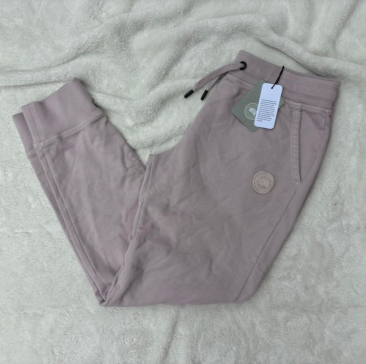Canada Goose Canada Goose Lucent Rose Sweatpants Size US 34 / EU 50 - 1 Thumbnail