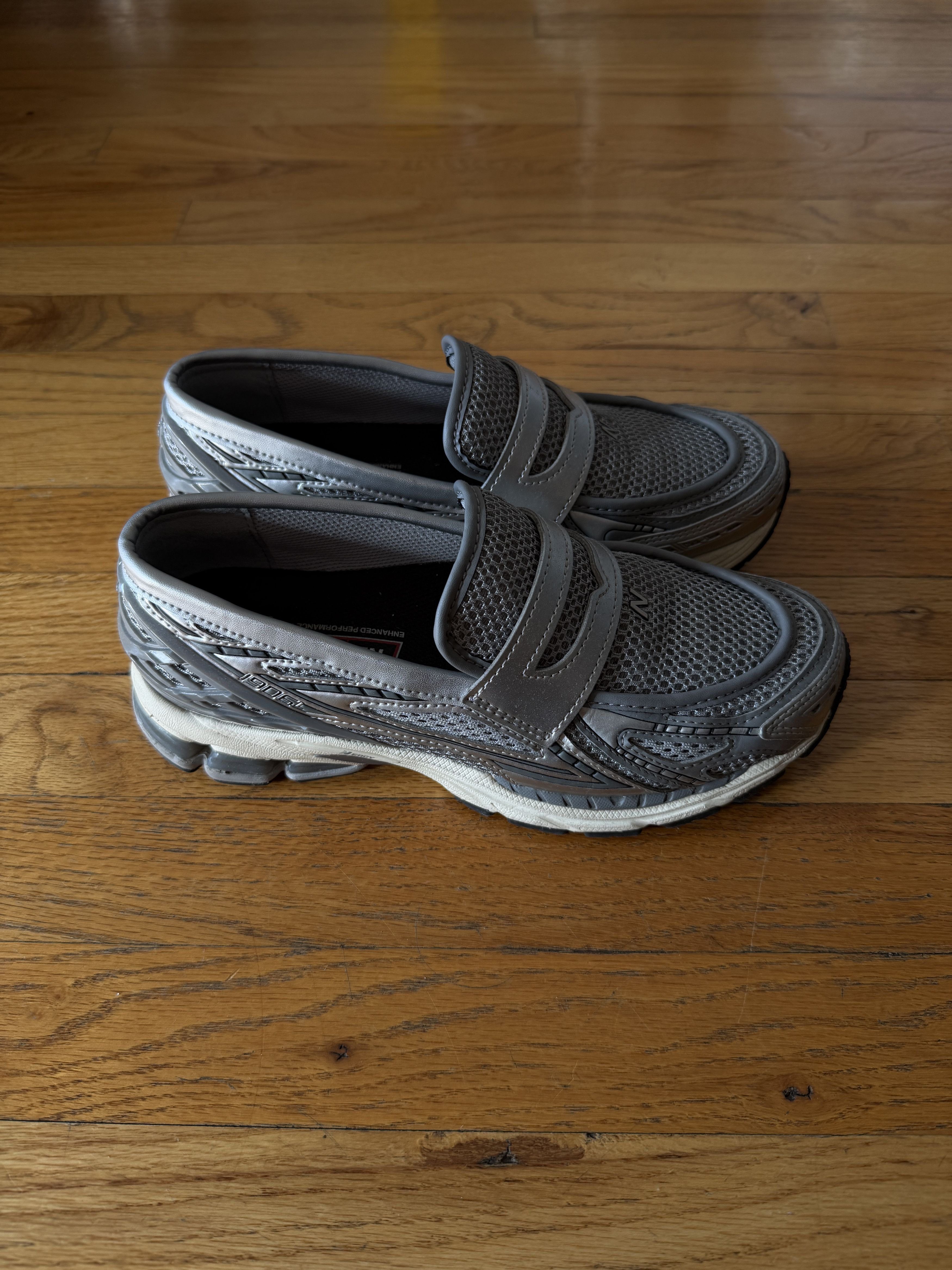 New Balance New Balance 1906 Loafer Silver Size US 7 / EU 40 - 1 Thumbnail