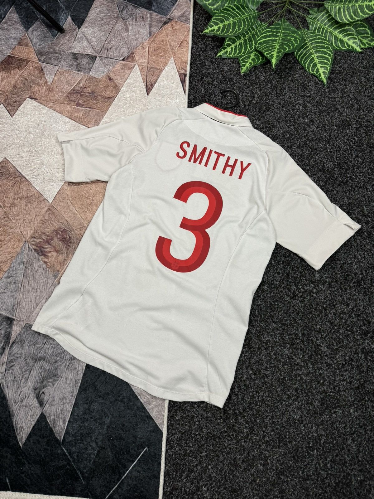 Umbro × Vintage POLAND-UKRAINE UMBRO England Football EURO 2012 SIZE S Size US S / EU 44-46 / 1 - 18 Thumbnail