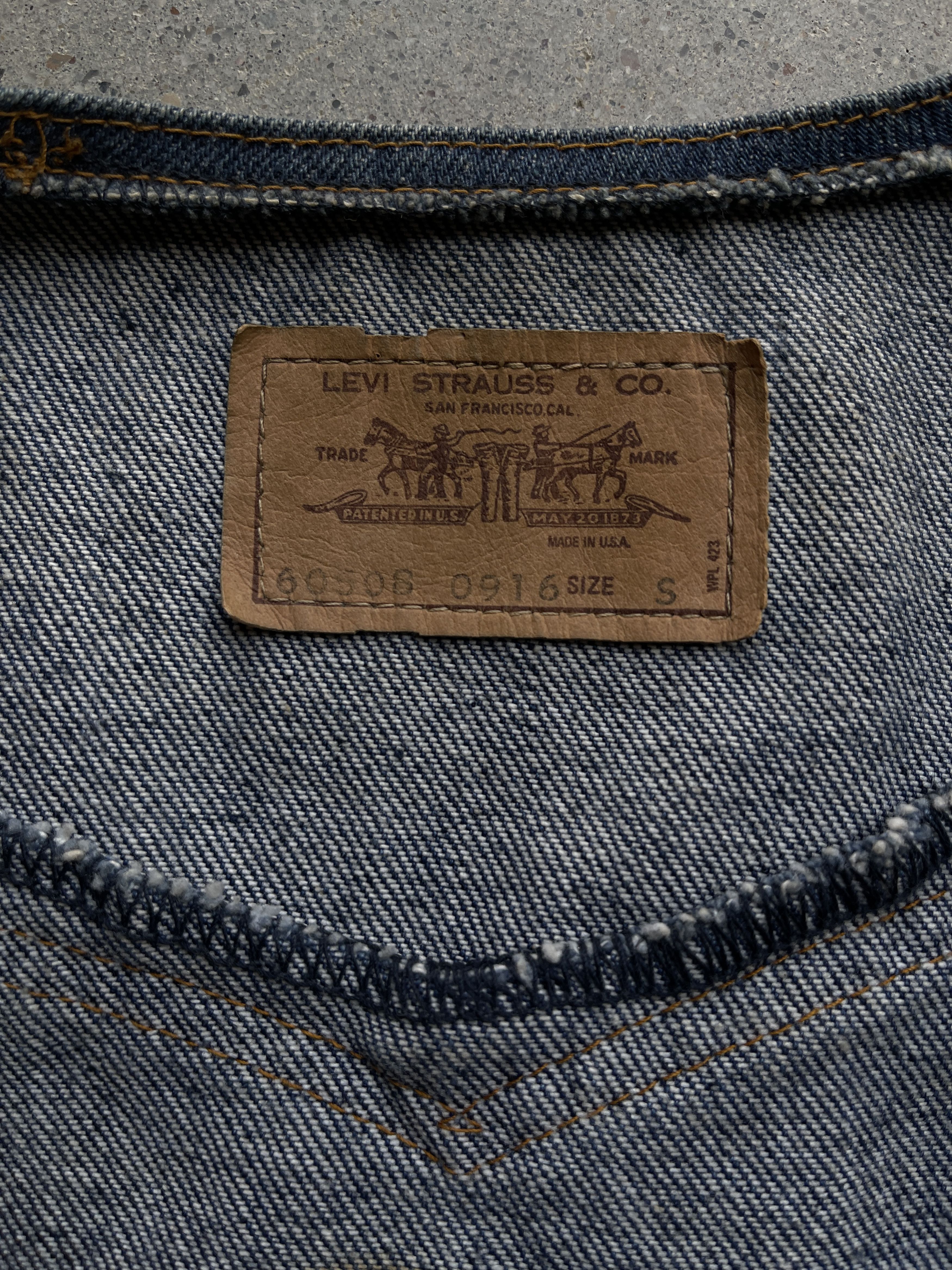 Levi's Vintage Clothing 1970's LEVI'S ORANGE TAB PATCHED DENIM VEST Size US S / EU 44-46 / 1 - 5 Thumbnail