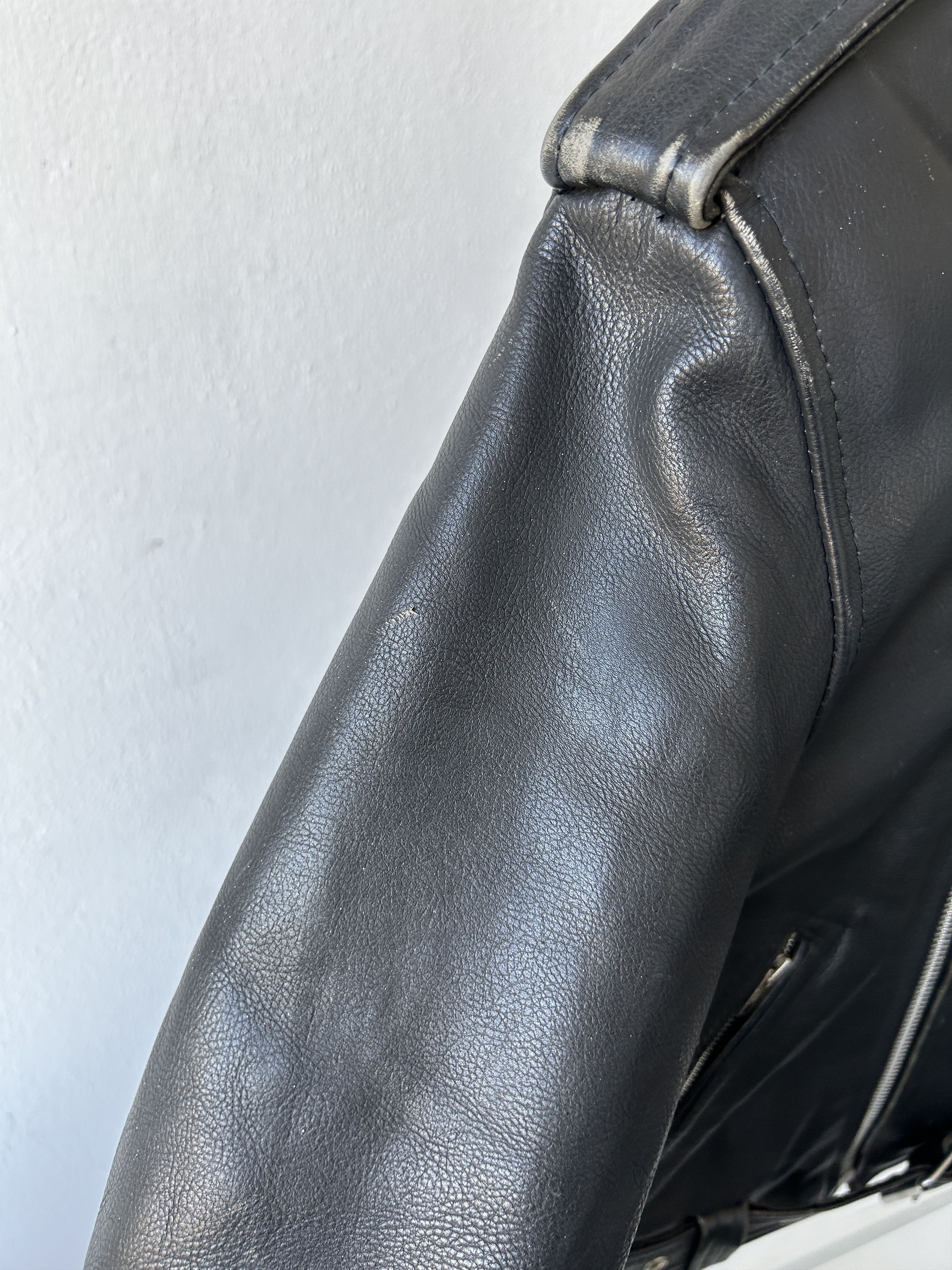 Vintage Vintage ramones biker leather jacket Size US M / EU 48-50 / 2 - 15 Thumbnail