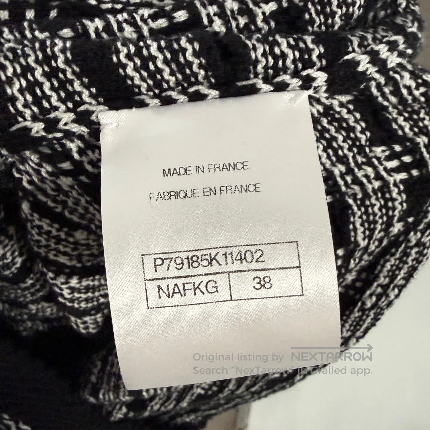 Chanel Chanel Black and white striped enamel button knit cardigan Size XS / US 0-2 / IT 36-38 - 6 Thumbnail
