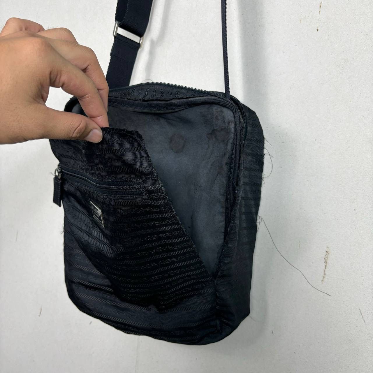 Prada Vintage Prada Vela Nylon Messenger Bag Black V161 Tessuto Size ONE SIZE - 20 Thumbnail