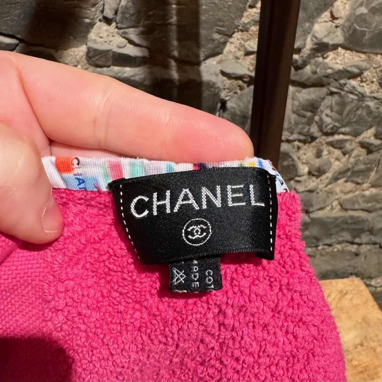 Chanel Chanel 2019 Pink Terry Cloth CC Beach Bag With Pouch & Towel Size ONE SIZE - 14 Thumbnail