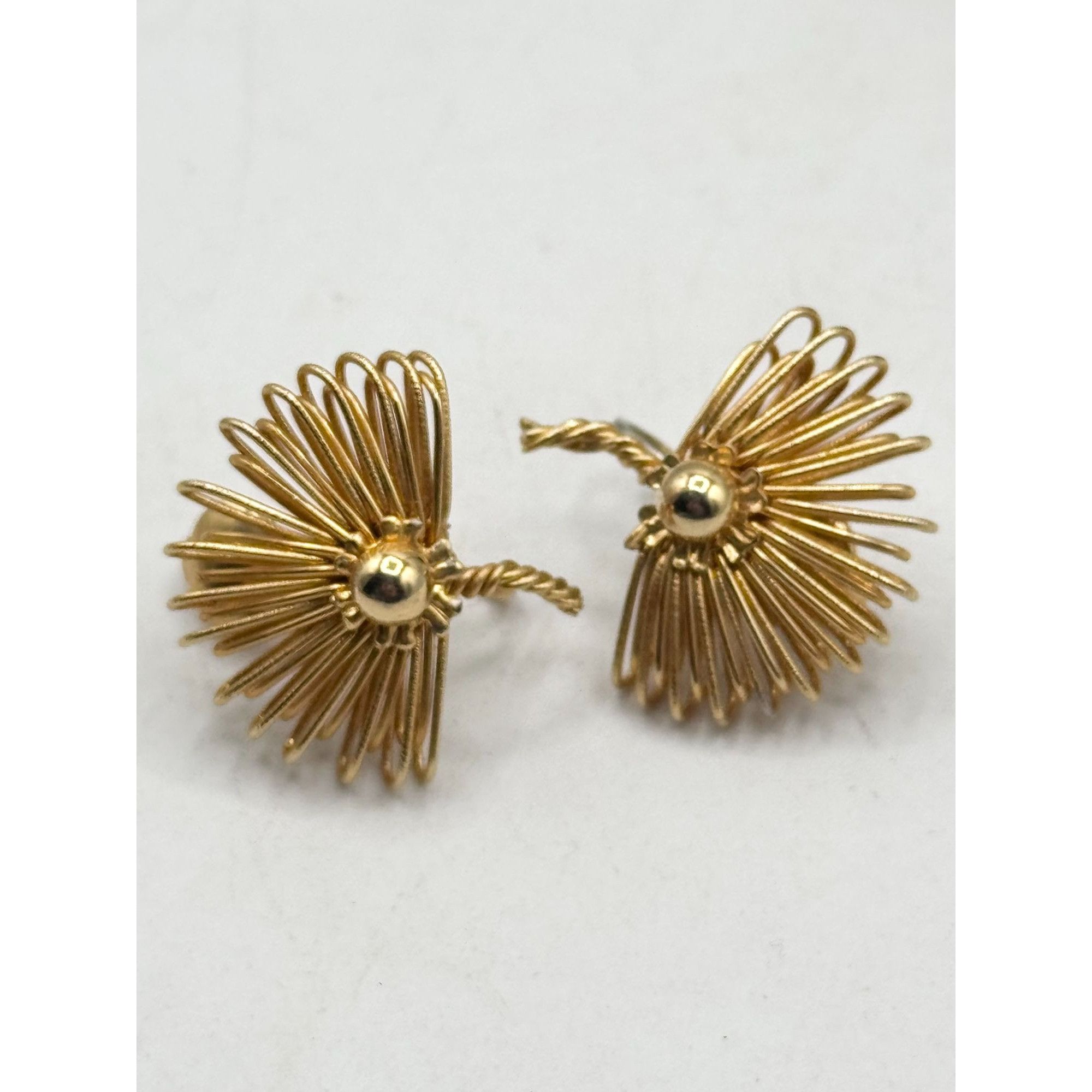 Vintage Vintage gold wire flower clip on earrings Size ONE SIZE - 3 Thumbnail