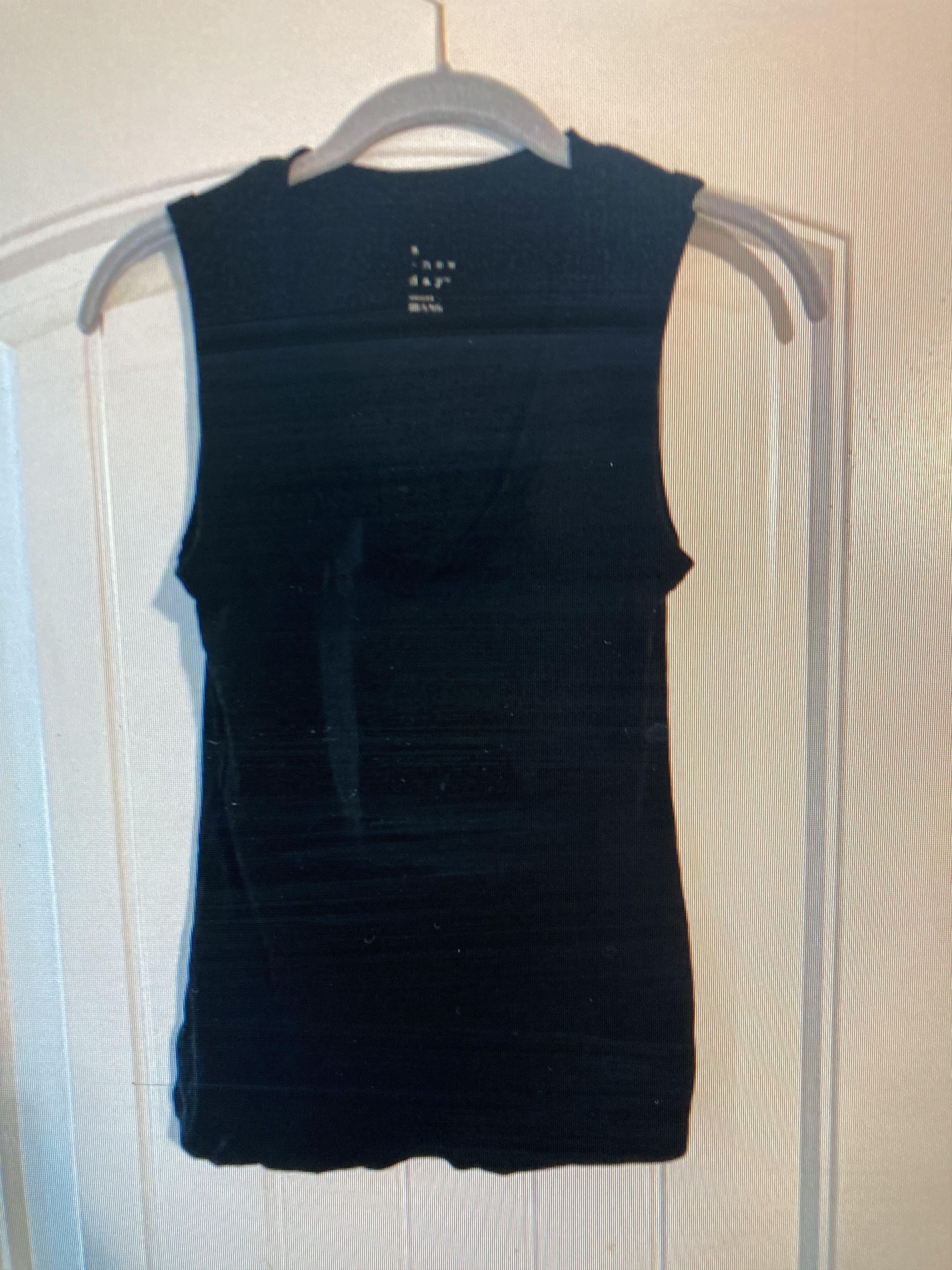 Other Black tank top used Size ONE SIZE - 1 Preview
