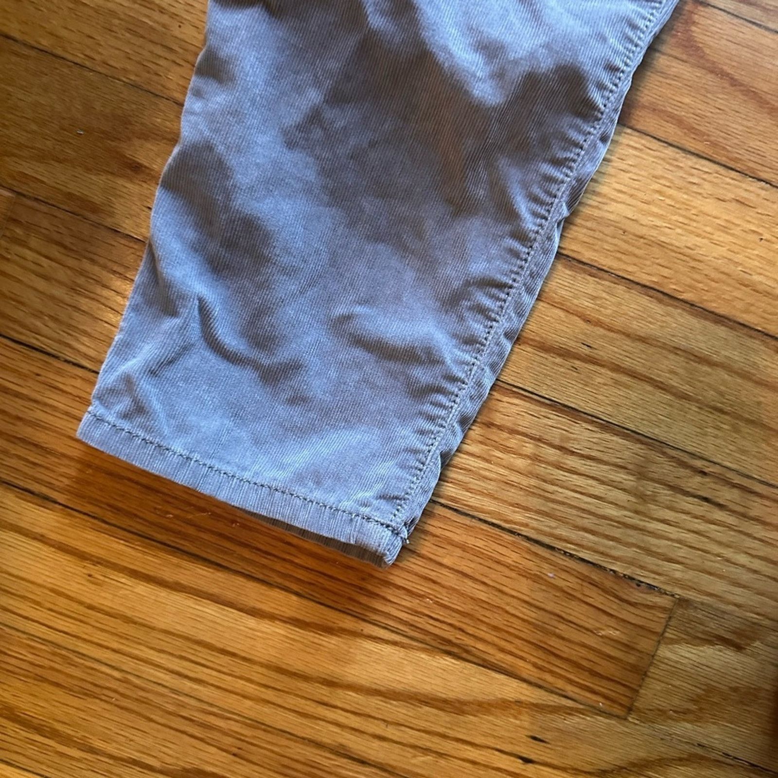 American Eagle Outfitters American Eagle Grey Corduroy Mom Jeans HighWaist Vintage Fit Size 26" / US 2 / IT 38 - 6 Thumbnail
