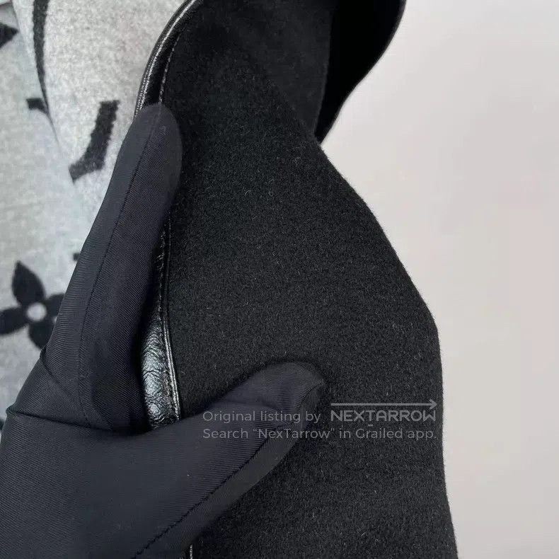 Louis Vuitton Louis Vuitton Long black bathrobe coat with full print and Size XXS / US 00 / IT 34 - 5 Thumbnail