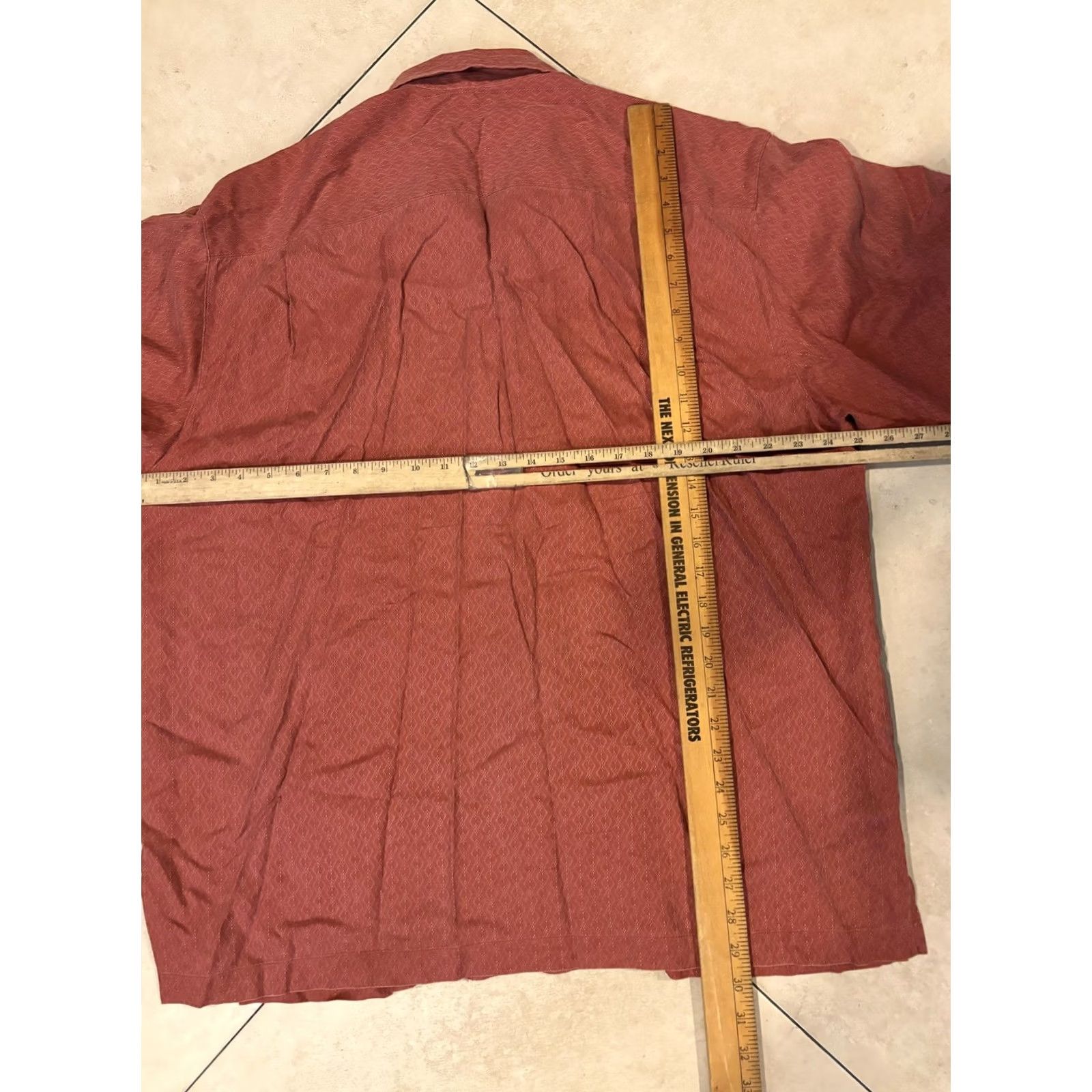 Tommy Bahama Tommy Bahama Shirt Mens XL Red Silk Geometric Camp Button Front Casual Size US XL / EU 56 / 4 - 5 Thumbnail