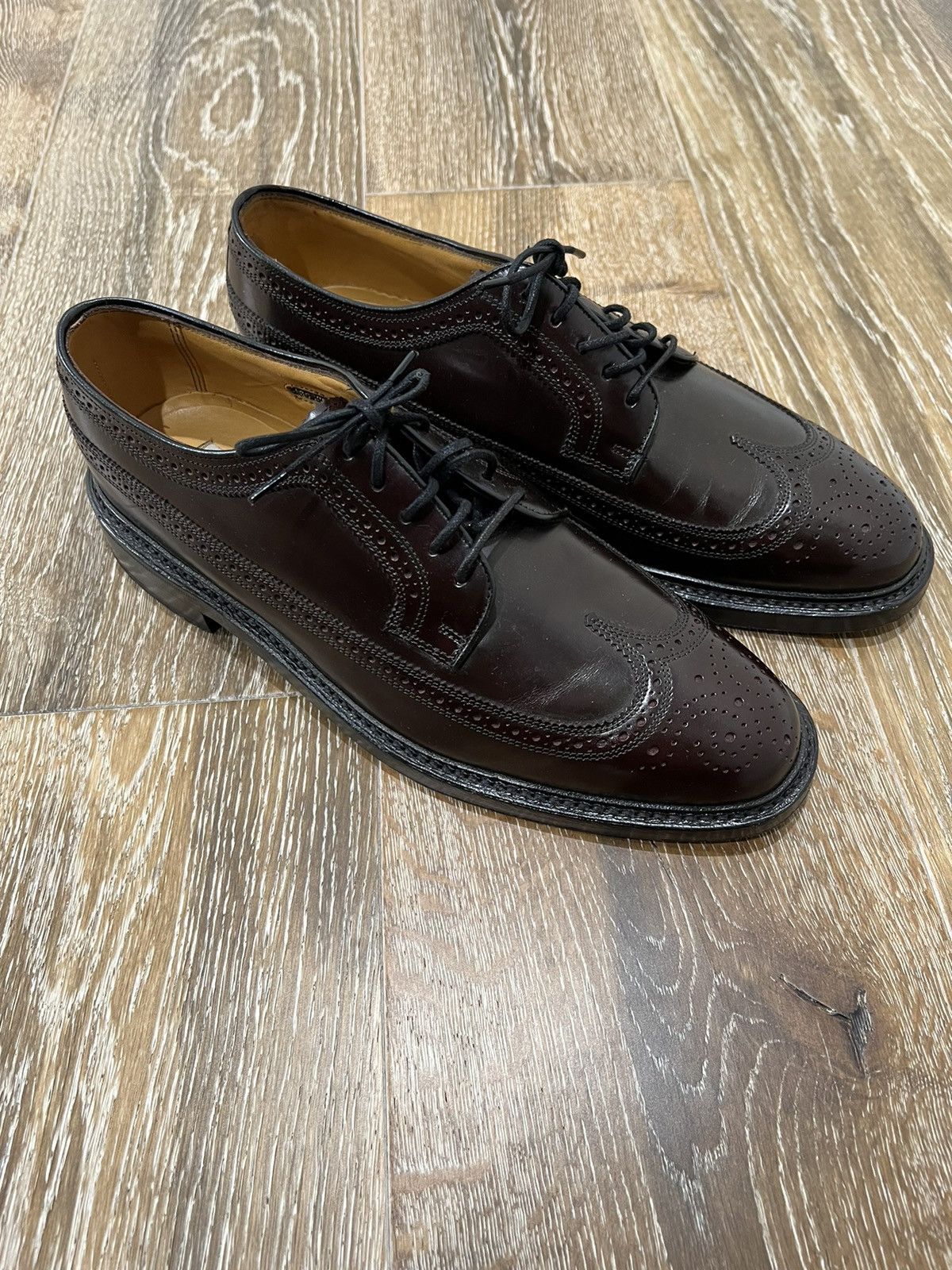 Florsheim Florsheim KENMOOR WINGTIP OXFORD Size US 10 / EU 43 - 1 Thumbnail