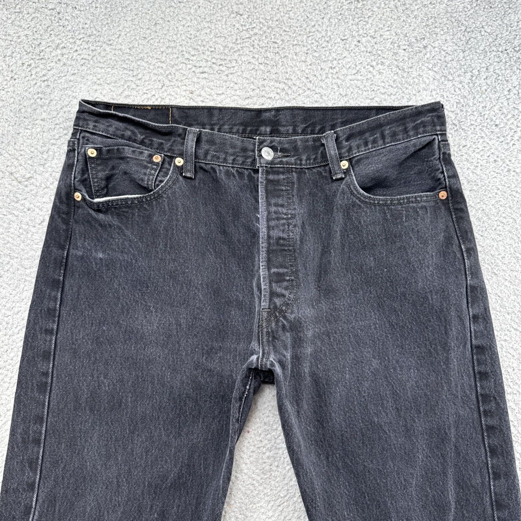 Levi's Levi's 501 Jeans Men's Black Denim Button Fly 36x32 Regular Straight 5-Pocket Denim Cotton Classic American 501 Model Mens Size 36 Inseam 32 Size US 36 / EU 52 - 2 Thumbnail
