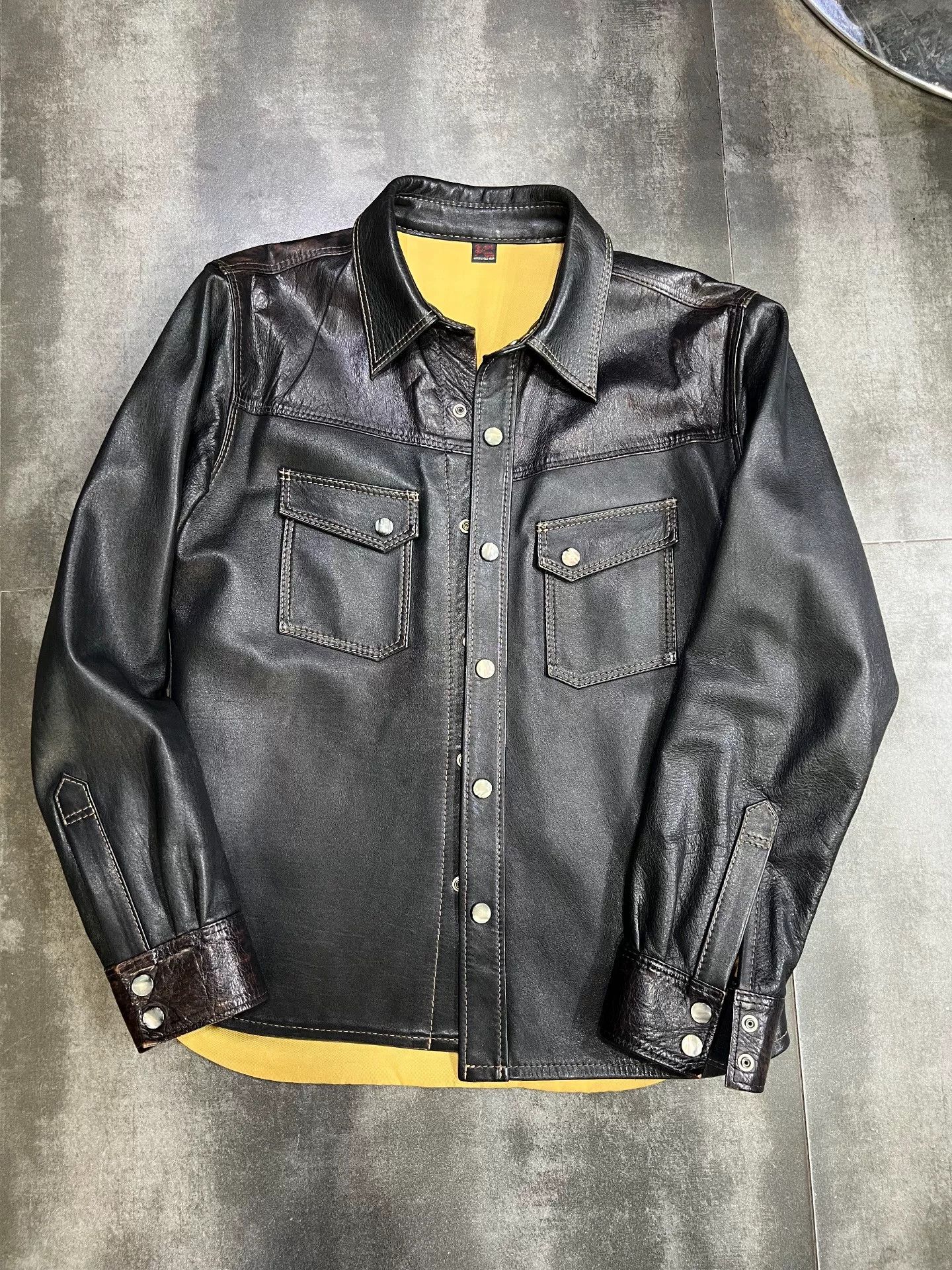 The Flat Head Flat Head Horse Leather Shirt Size US M / EU 48-50 / 2 - 1 Thumbnail