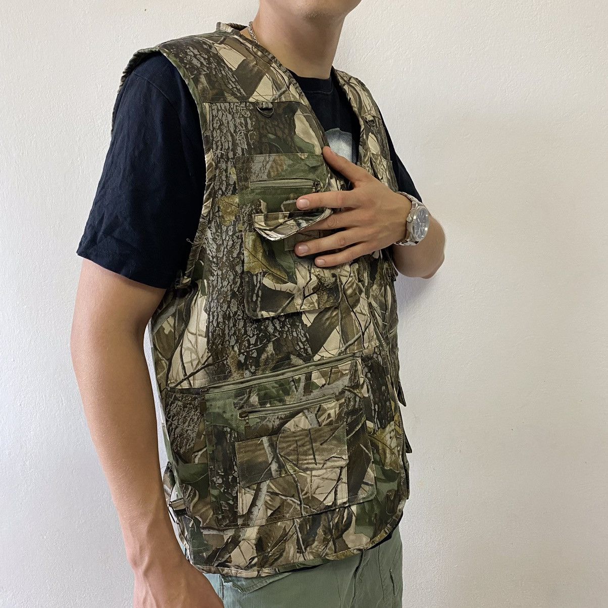 Japanese Brand Vintage Real Tree Camo Vest Multi Pocket Size US M / EU 48-50 / 2 - 3 Thumbnail