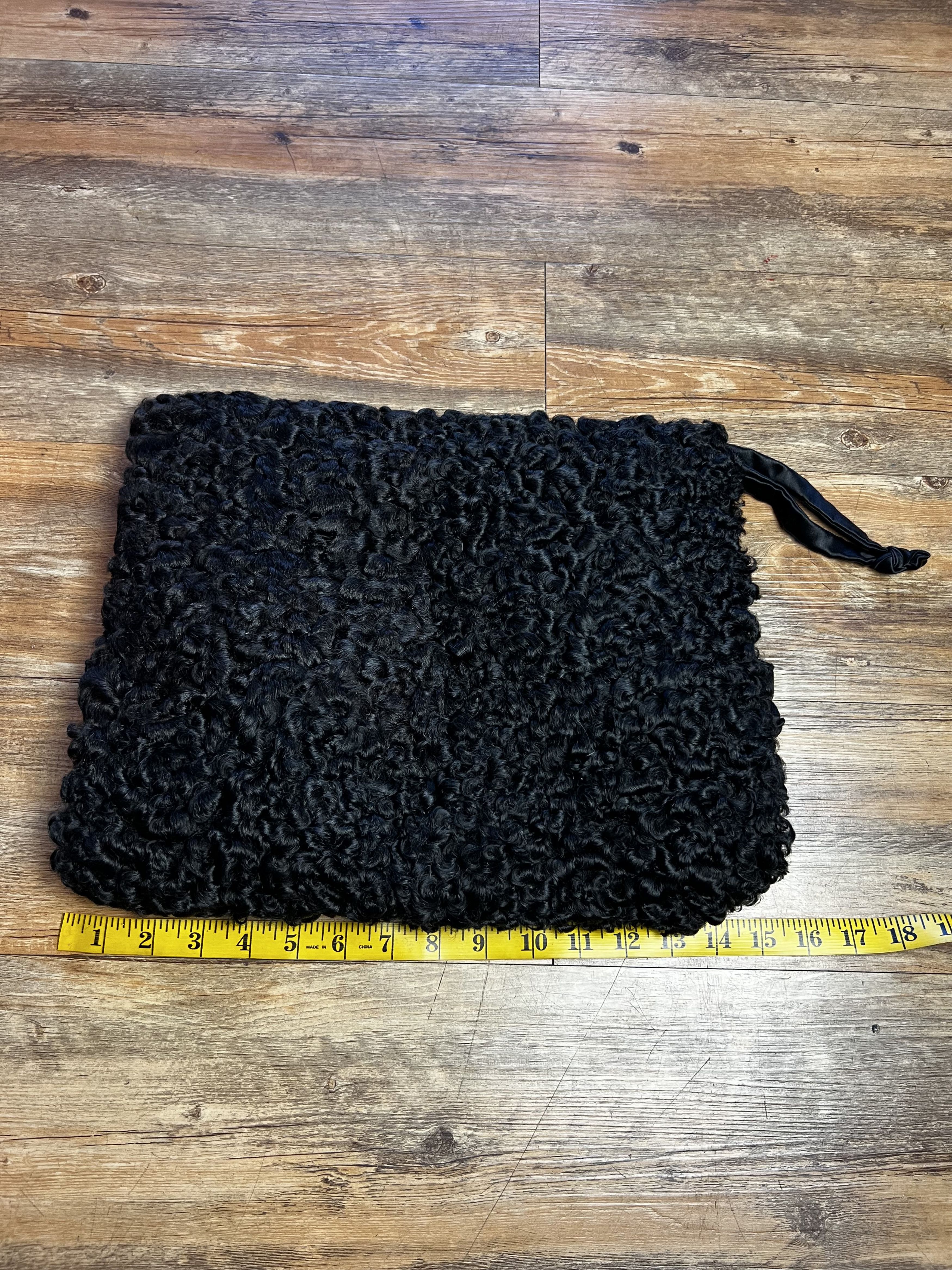 Vintage Vintage 1940's Persian Fur Hand Muff Purse with Zip Pocket Size ONE SIZE - 6 Thumbnail