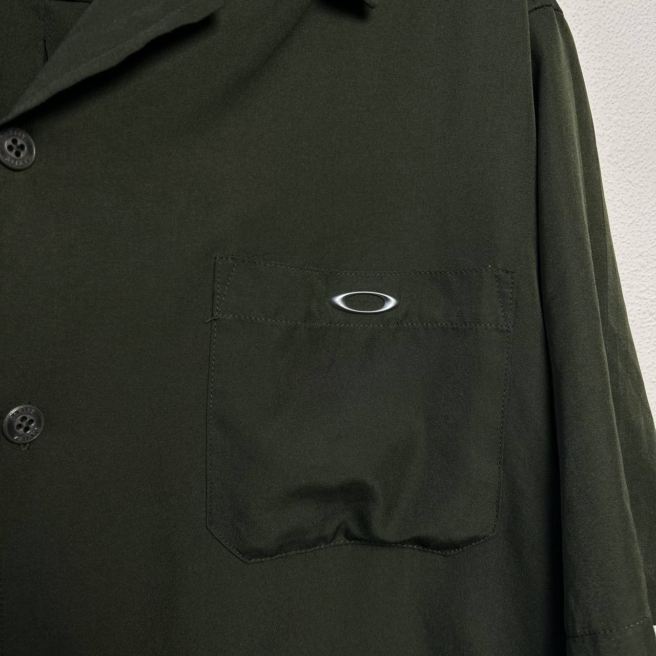 Oakley Vintage Oakley Softwear Small metal logo 90s opium shirt Size US L / EU 52-54 / 3 - 3 Thumbnail