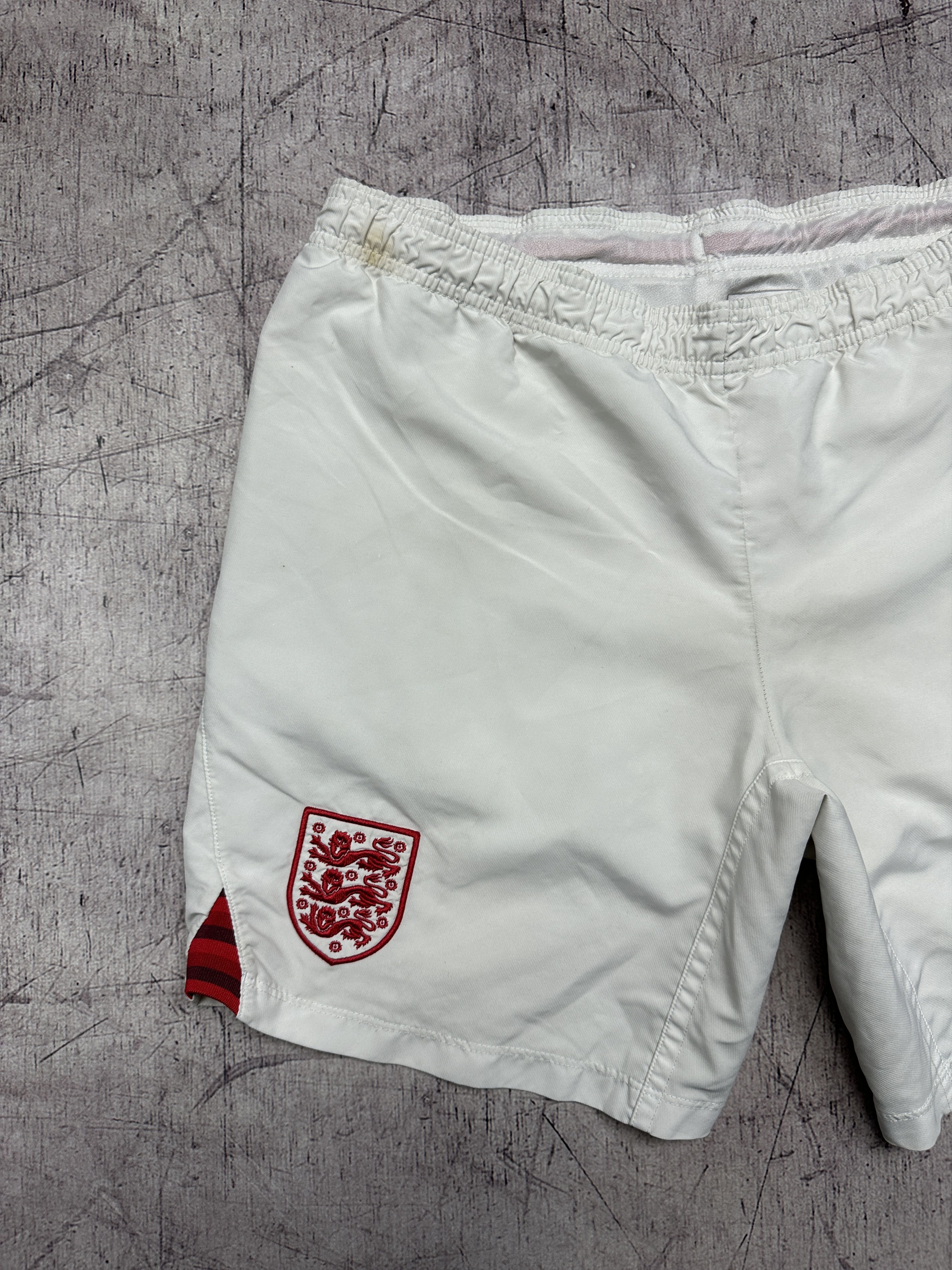 Umbro Umbro England Vintage Mens Shorts Size US 30 / EU 46 - 3 Thumbnail