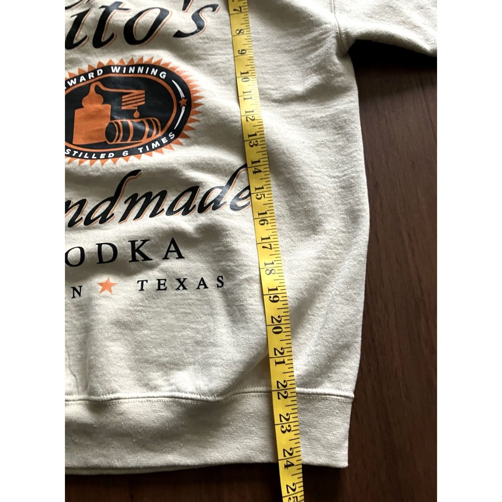 Gildan Gildan Sweater Beige Tito’s Graphic Design Size Small Women’s Size S / US 4 / IT 40 - 4 Thumbnail