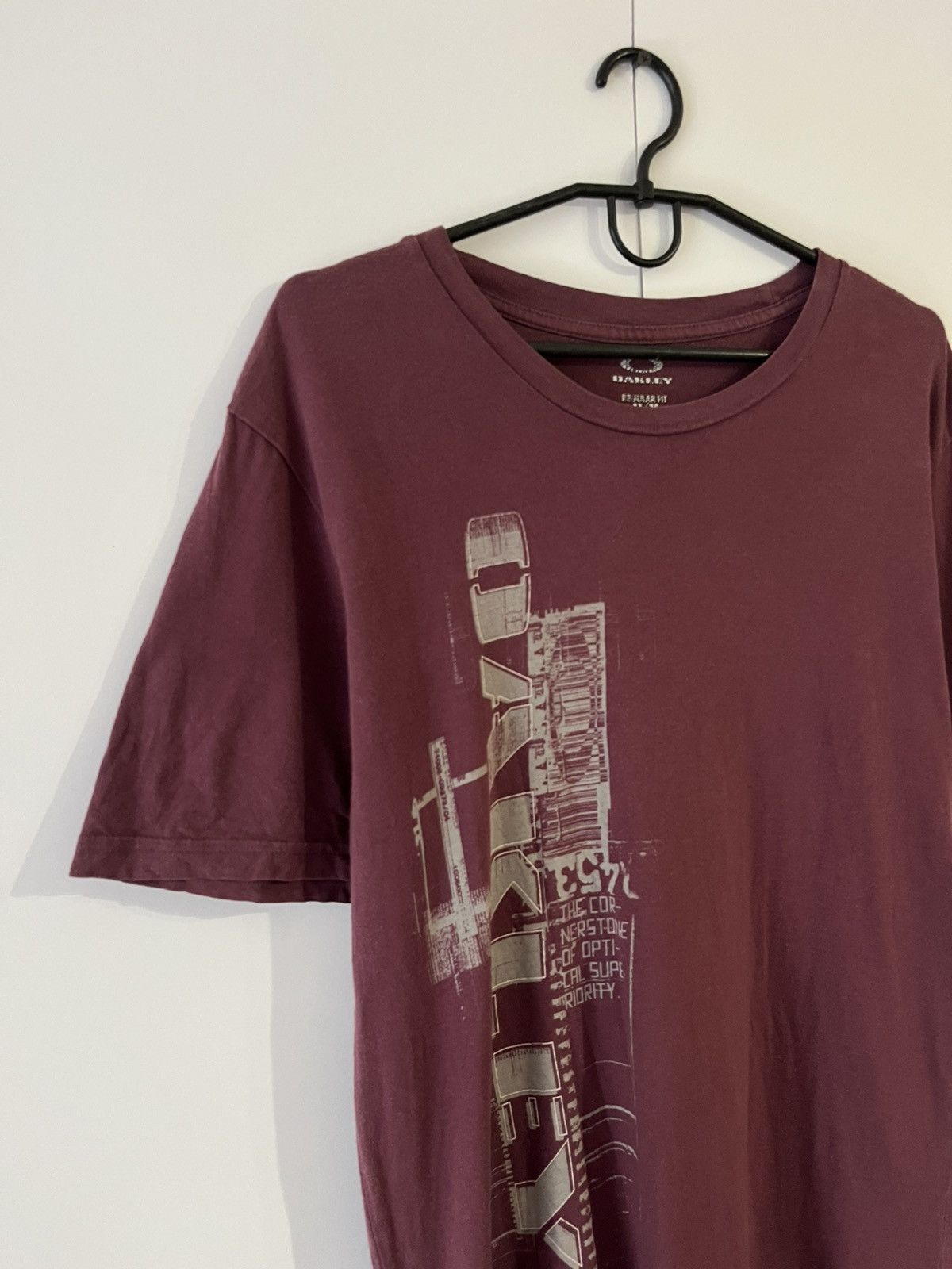 Oakley Oakley Vintage Y2K Hype Style Big Logo Cotton Tee Shirt Size US M / EU 48-50 / 2 - 2 Thumbnail