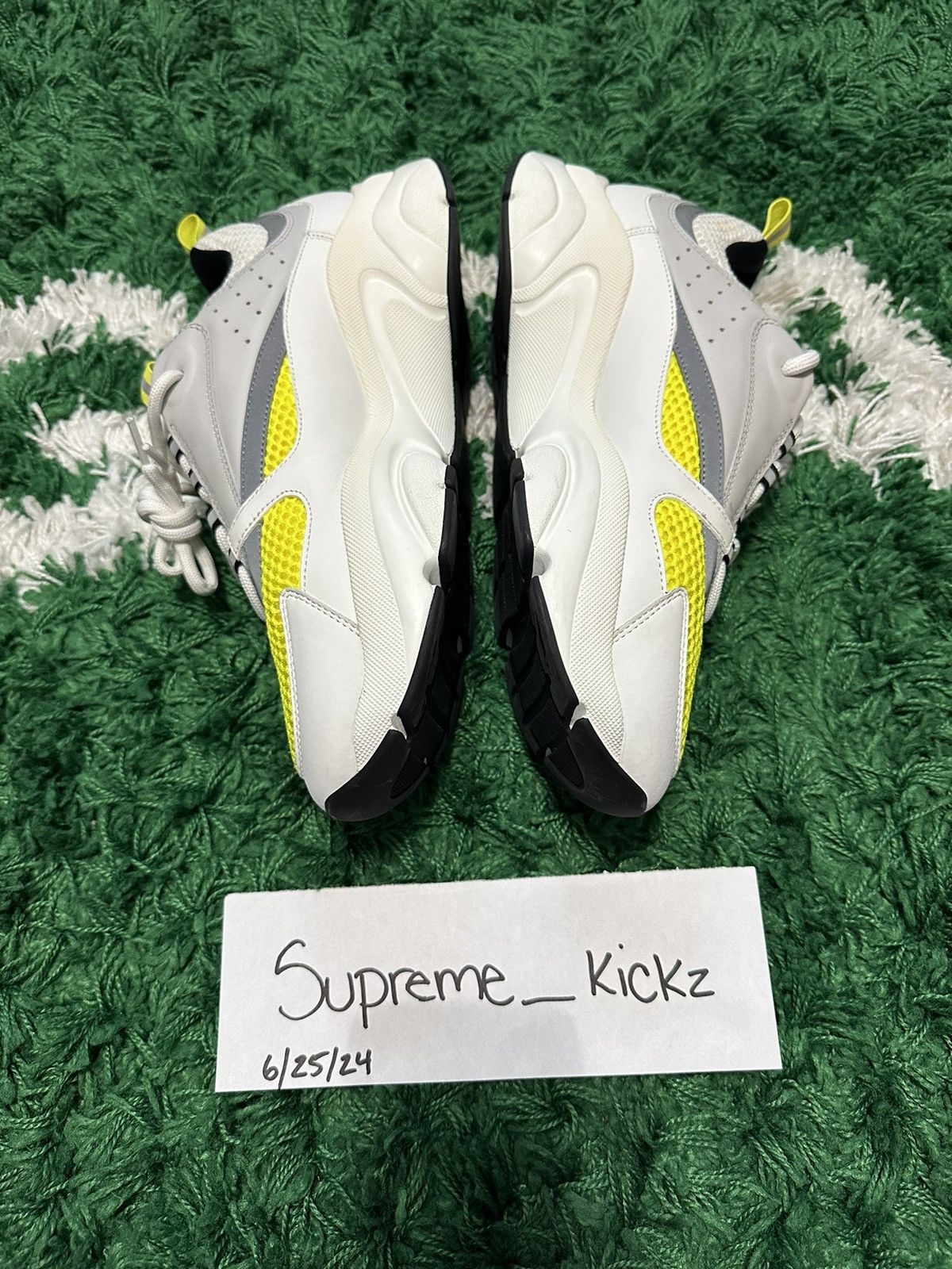 Dior B22 White Yellow Size US 11 / EU 44 - 2 Thumbnail