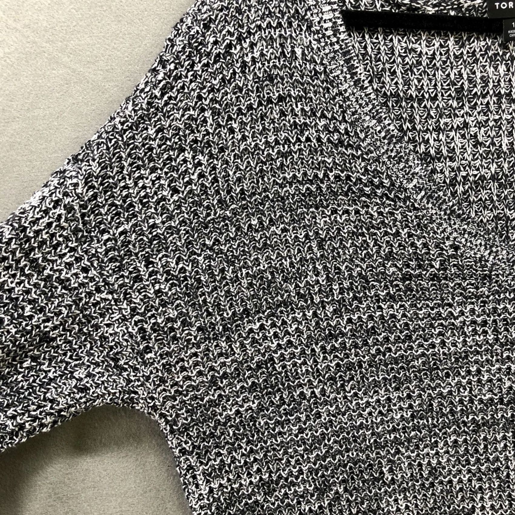 Torrid Torrid Gray Knit V-Neck Sweater Tunic Top Womens 1X Cotton Blend Pullover Long Sleeve Casual 1X Womens Sweater Gray Knit V-Neck Torrid Size XL / US 12-14 / IT 48-50 - 7 Thumbnail