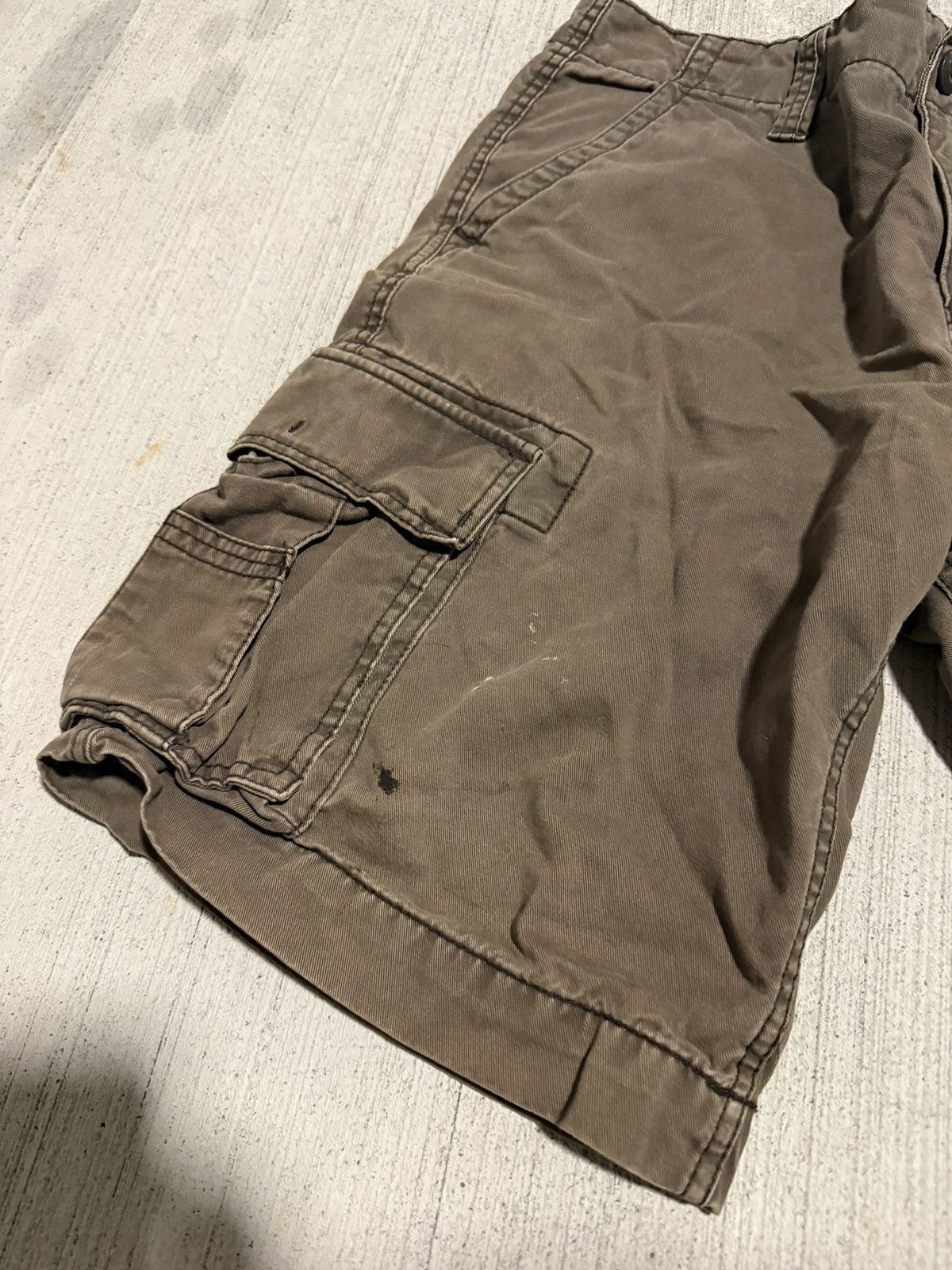 Old Navy Vintage brown cargo shorts Size US 33 - 4 Thumbnail