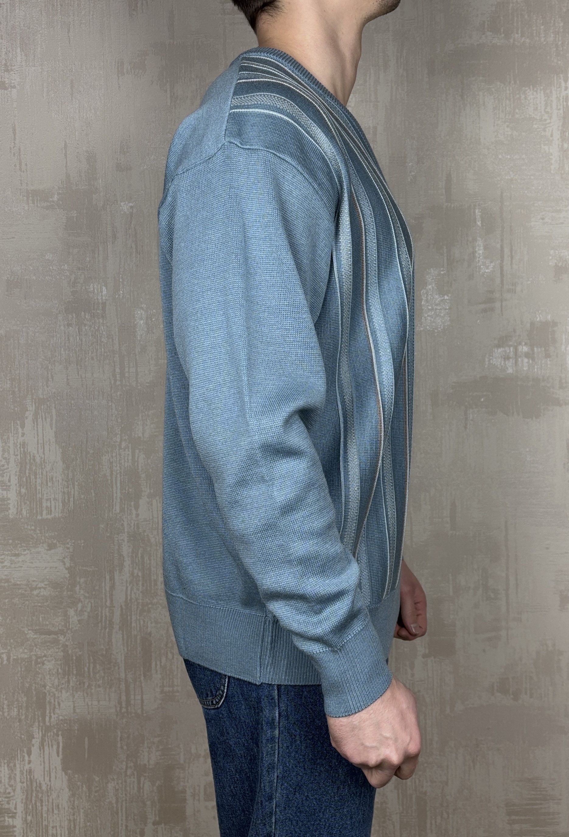 Gabicci Gabicci V-neck Sweater Wool Acrylic Chambray Color Size US XL / EU 56 / 4 - 7 Thumbnail