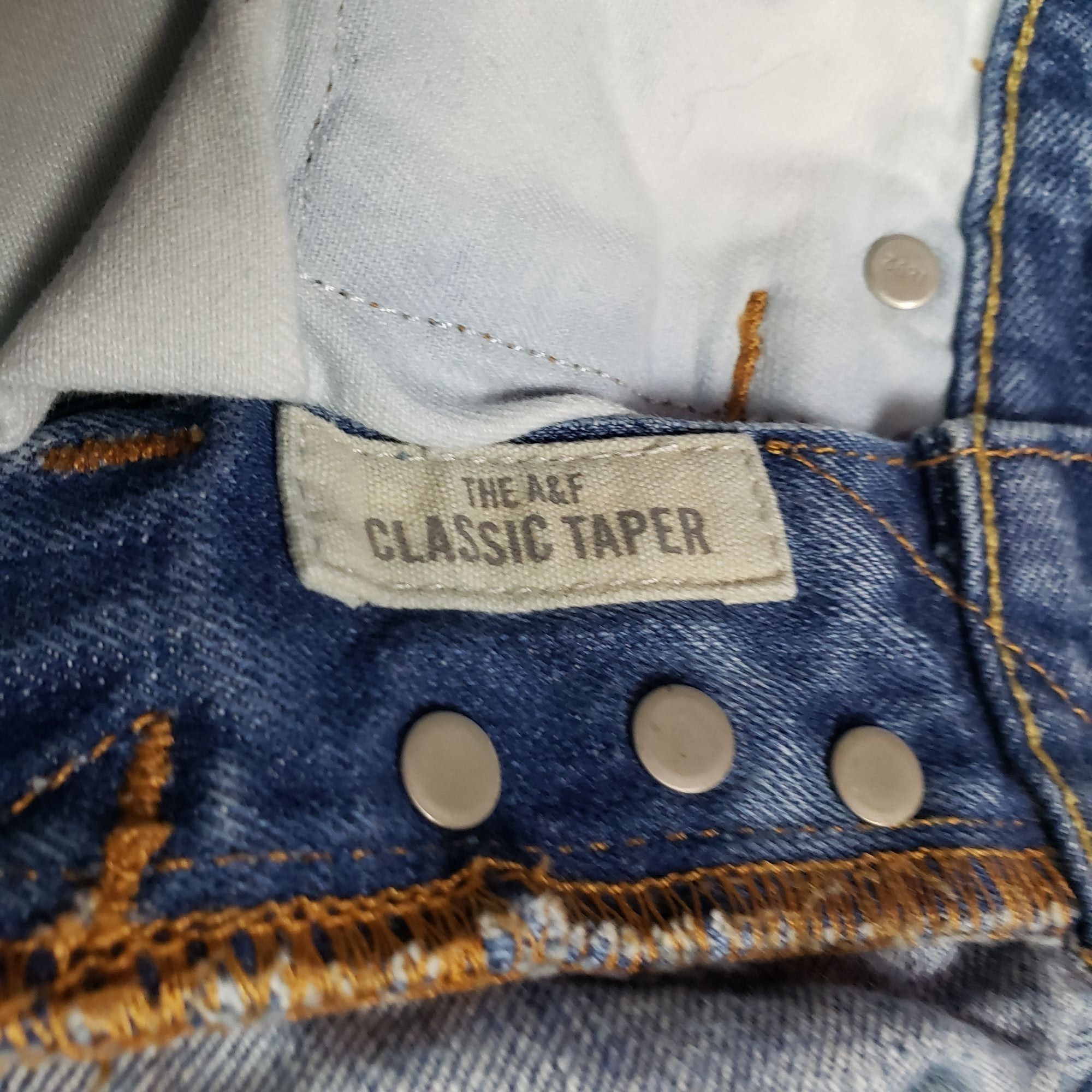 Abercrombie & Fitch Abercrombie & Fitch Women's Distressed Button Fly Blue Jeans Size 26" / US 2 / IT 38 - 8 Thumbnail