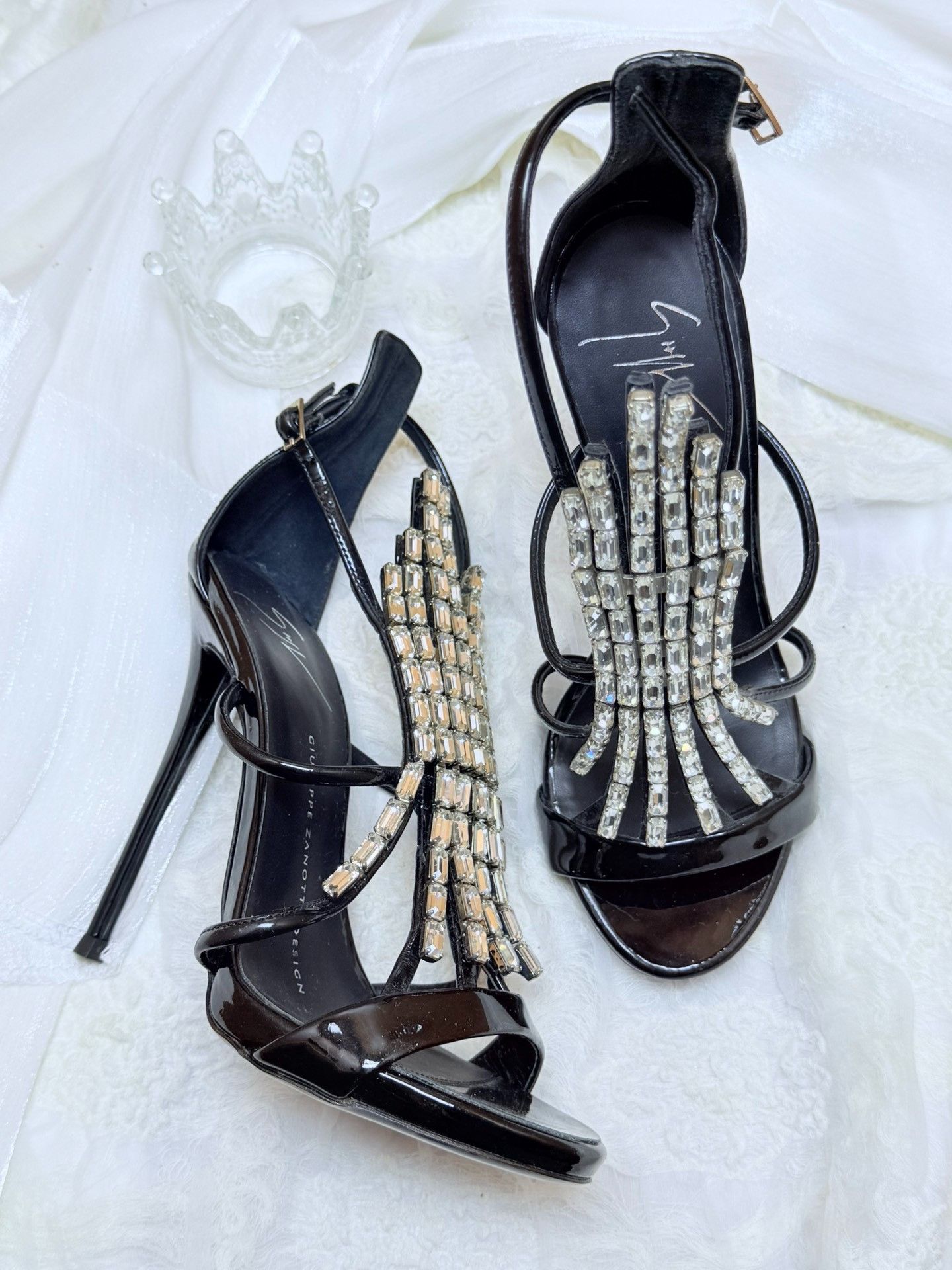 Giuseppe Zanotti Giuseppe Zanotti Patent Black Sandals us_5 Women Size US 5 / IT 35 - 1 Thumbnail