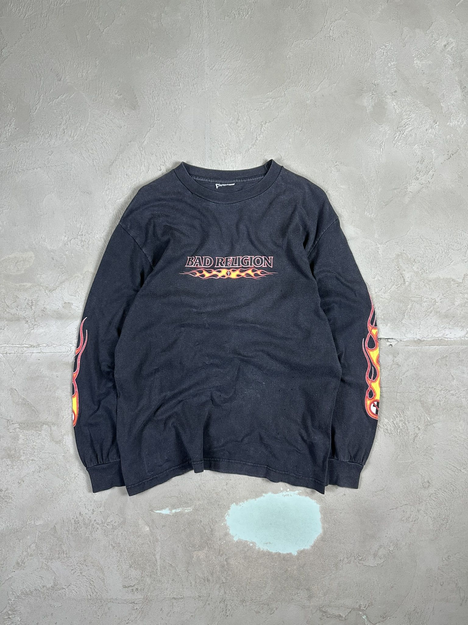 Band Tees 2000s Vintage Bad Religion Flame Rock Band Y2k T-shirt Size US XL / EU 56 / 4 - 1 Thumbnail
