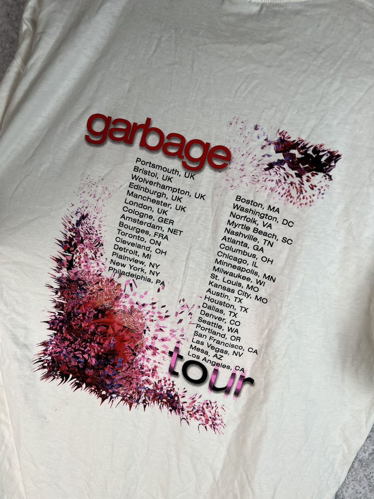 Band Tees Vintage | 2001 | Garbage | Beautiful | Tour | T Shirt Size US XL / EU 56 / 4 - 6 Thumbnail
