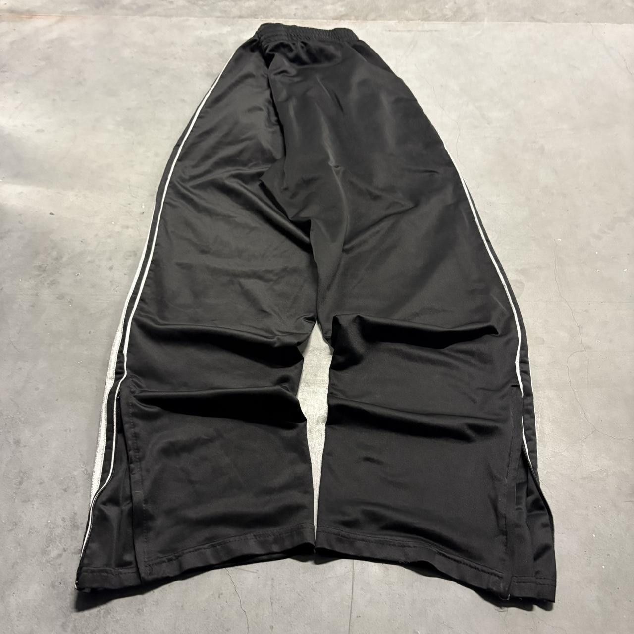 Japanese Brand × Vintage Crazy Vintage Y2K/2000s Baggy Black And White Striped Track Pants! Size US 36 / EU 52 - 5 Thumbnail