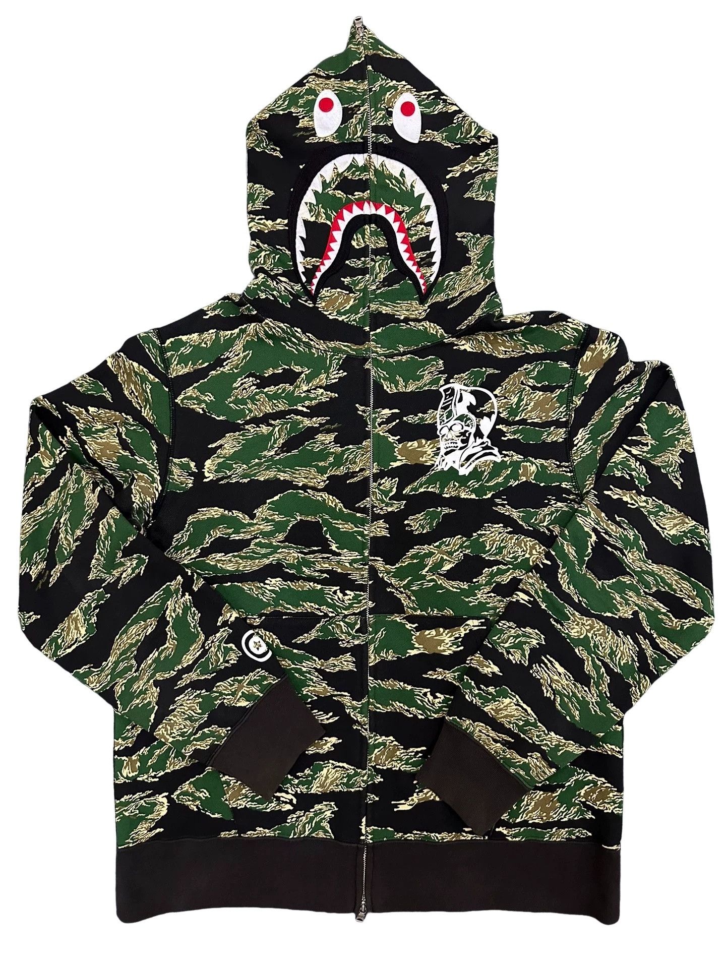 Bape BAPE Tiger Shark Camo Full Zip Hoodie XXL Size US XXL / EU 58 / 5 - 1 Thumbnail