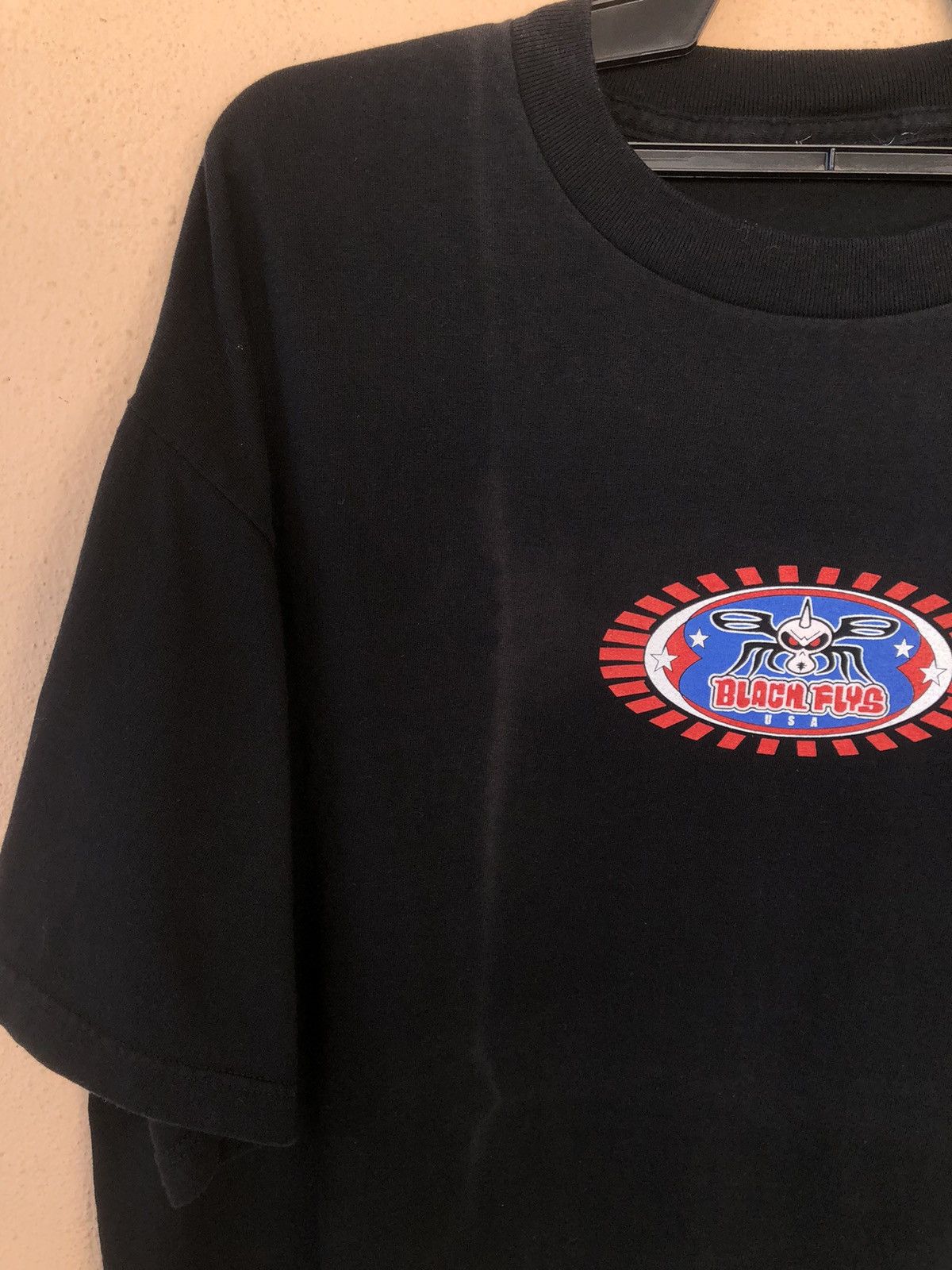 Vintage Vintage 90s BLACK FLYS Skateboard Tee Size US XL / EU 56 / 4 - 9 Thumbnail
