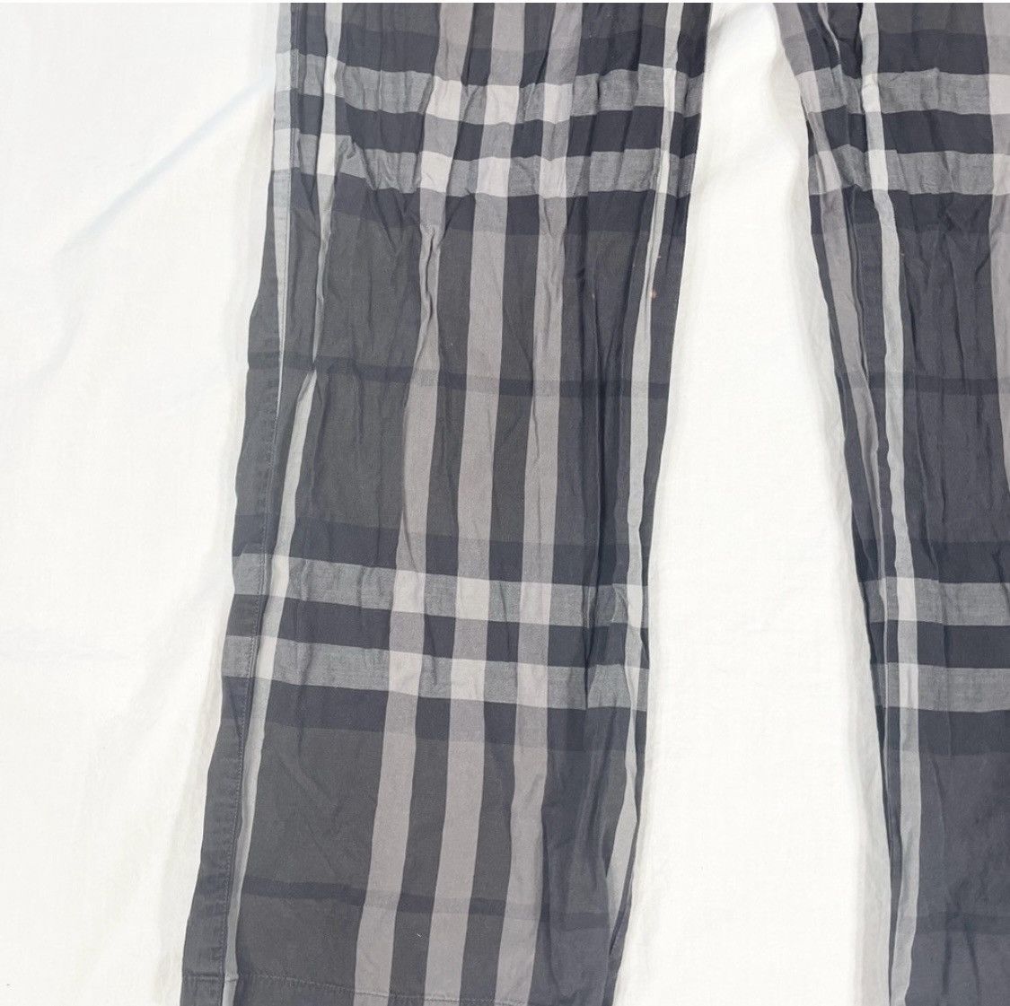 Burberry Burberry plaid men’s pants Size US 29 - 8 Thumbnail