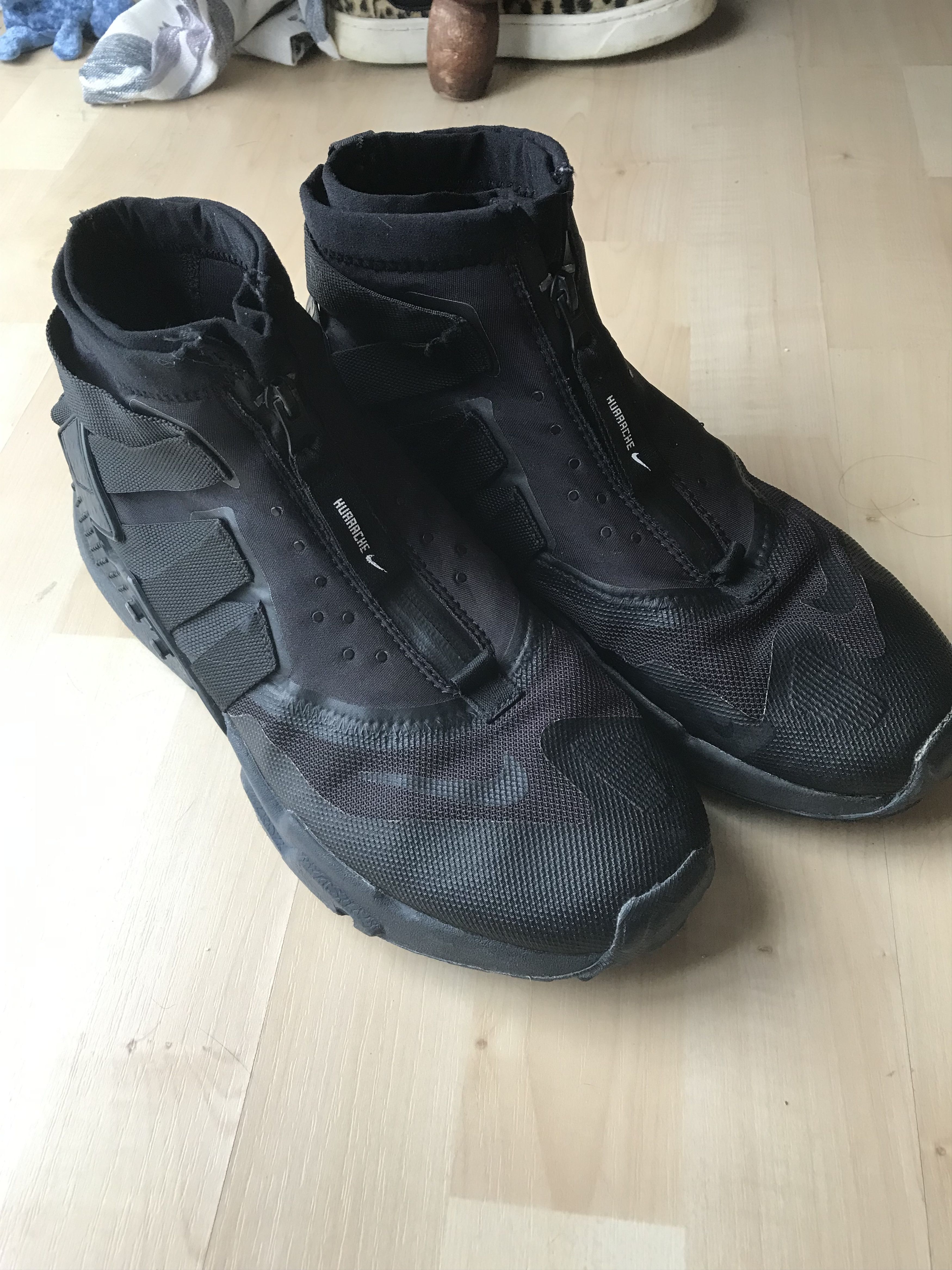 Nike Nike Air Huarache Gripp Black Size US 10 / EU 43 - 1 Thumbnail