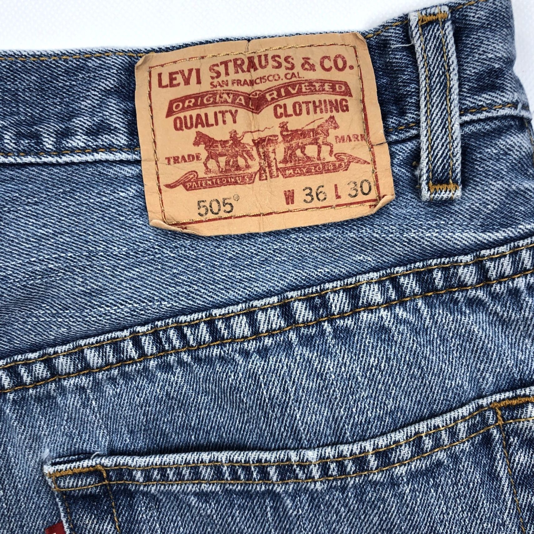 Levi's Levi's 505 Regular Fit Men's Jeans W36 L30 Blue Denim Straight Leg Zip Fly Jeans Size US 36 / EU 52 - 6 Thumbnail