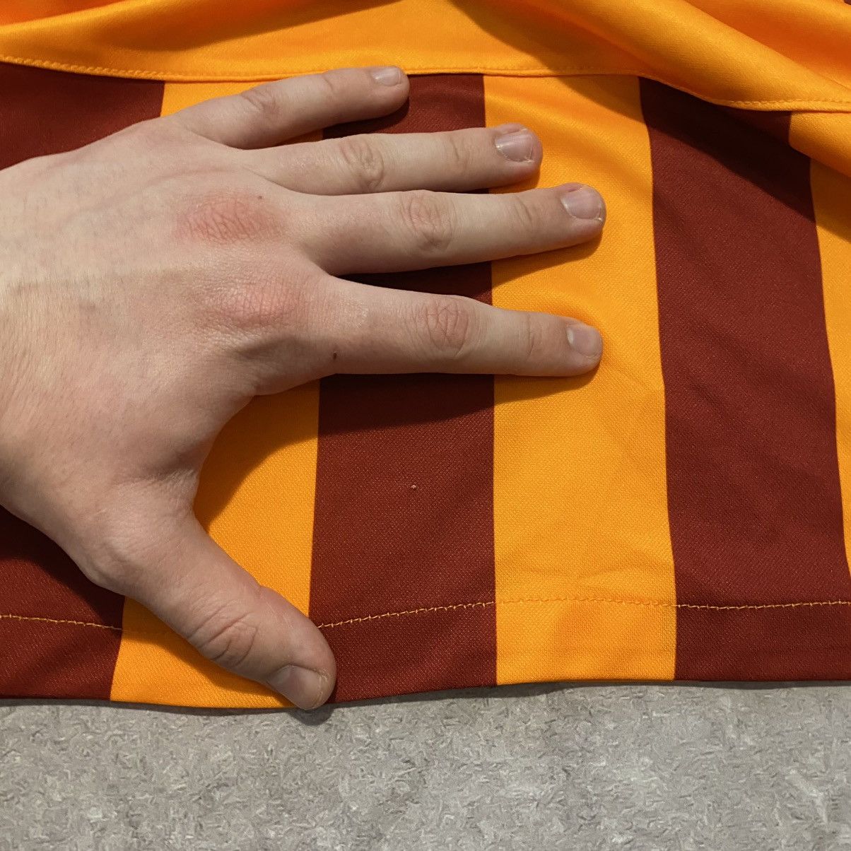 Nike ICARDI ! NIKE GALATASARAY TURKISH TEE SOCCER JERSEY Size US M / EU 48-50 / 2 - 6 Thumbnail