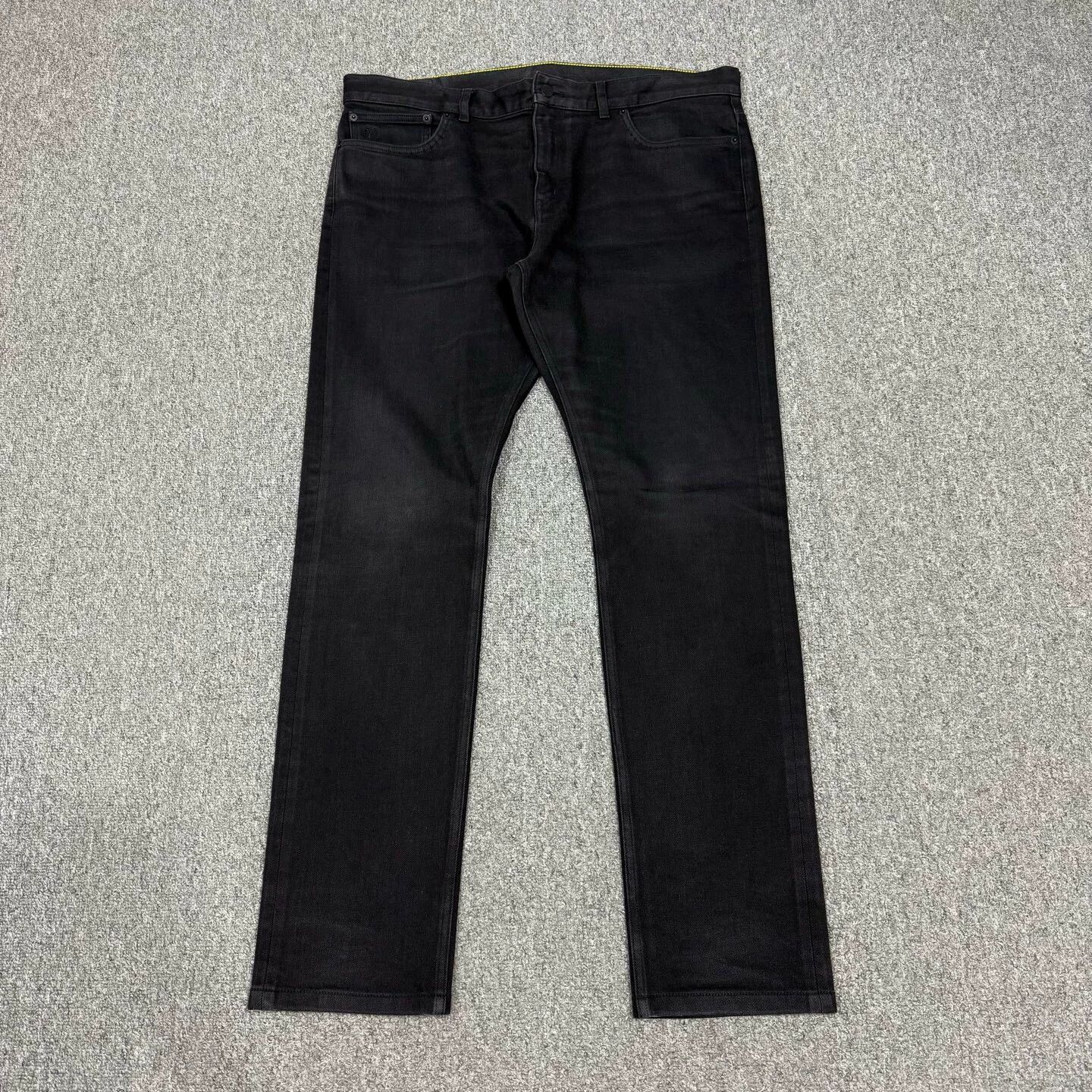Louis Vuitton LV leather tag logo jeans 38 95 New Size US 38 / EU 54 - 1 Thumbnail