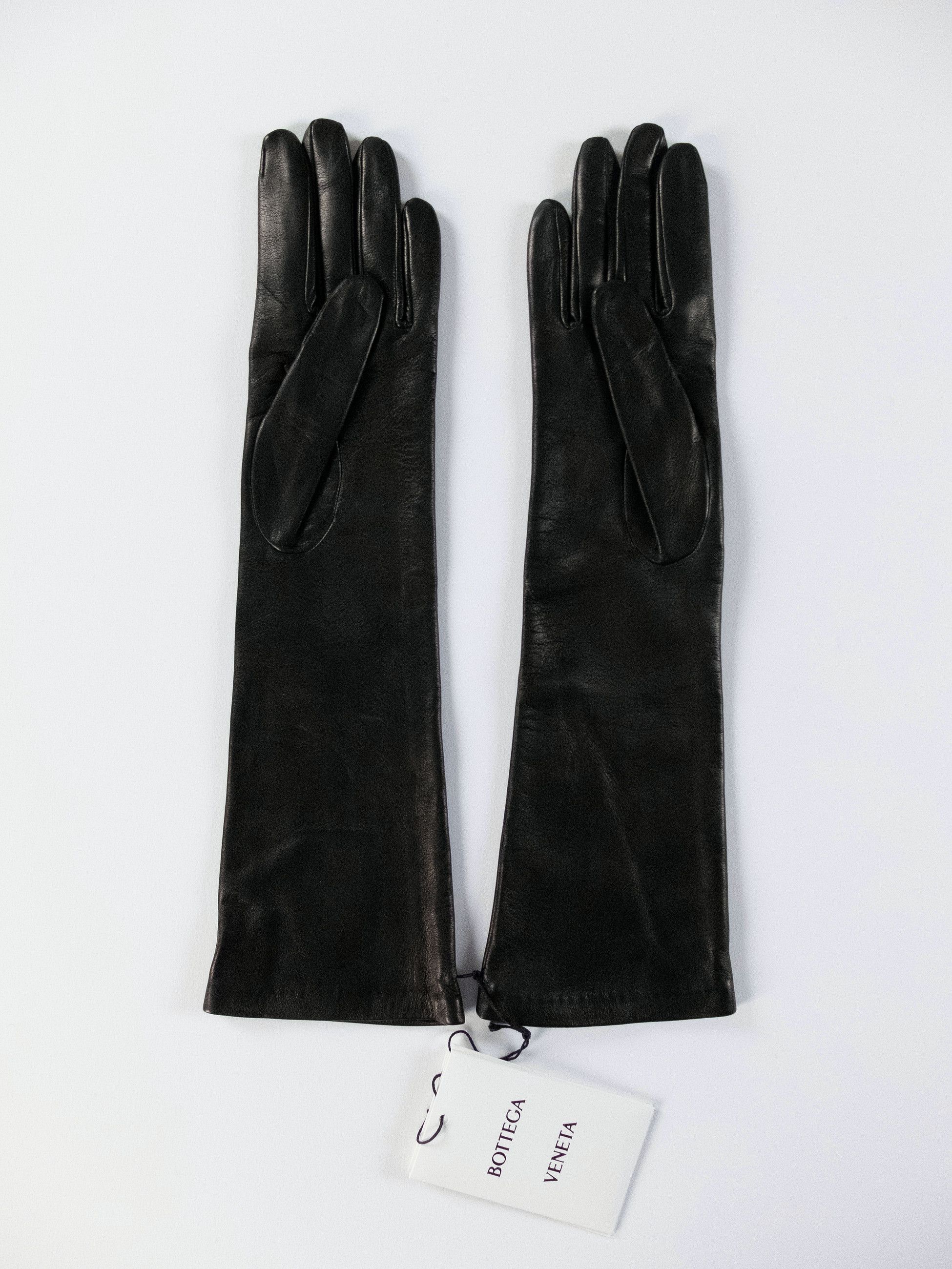Bottega Veneta BOTTEGA VENETA black soft nappa leather midi gloves Small q Size ONE SIZE - 1 Thumbnail