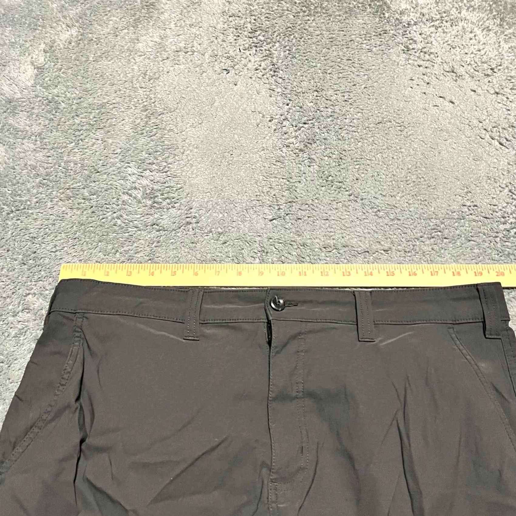 Eddie Bauer Eddie Bauer Shorts Mens 40 Gray Travex Cargo Utility Nylon Hiking Mens Size US 40 / EU 56 - 6 Thumbnail
