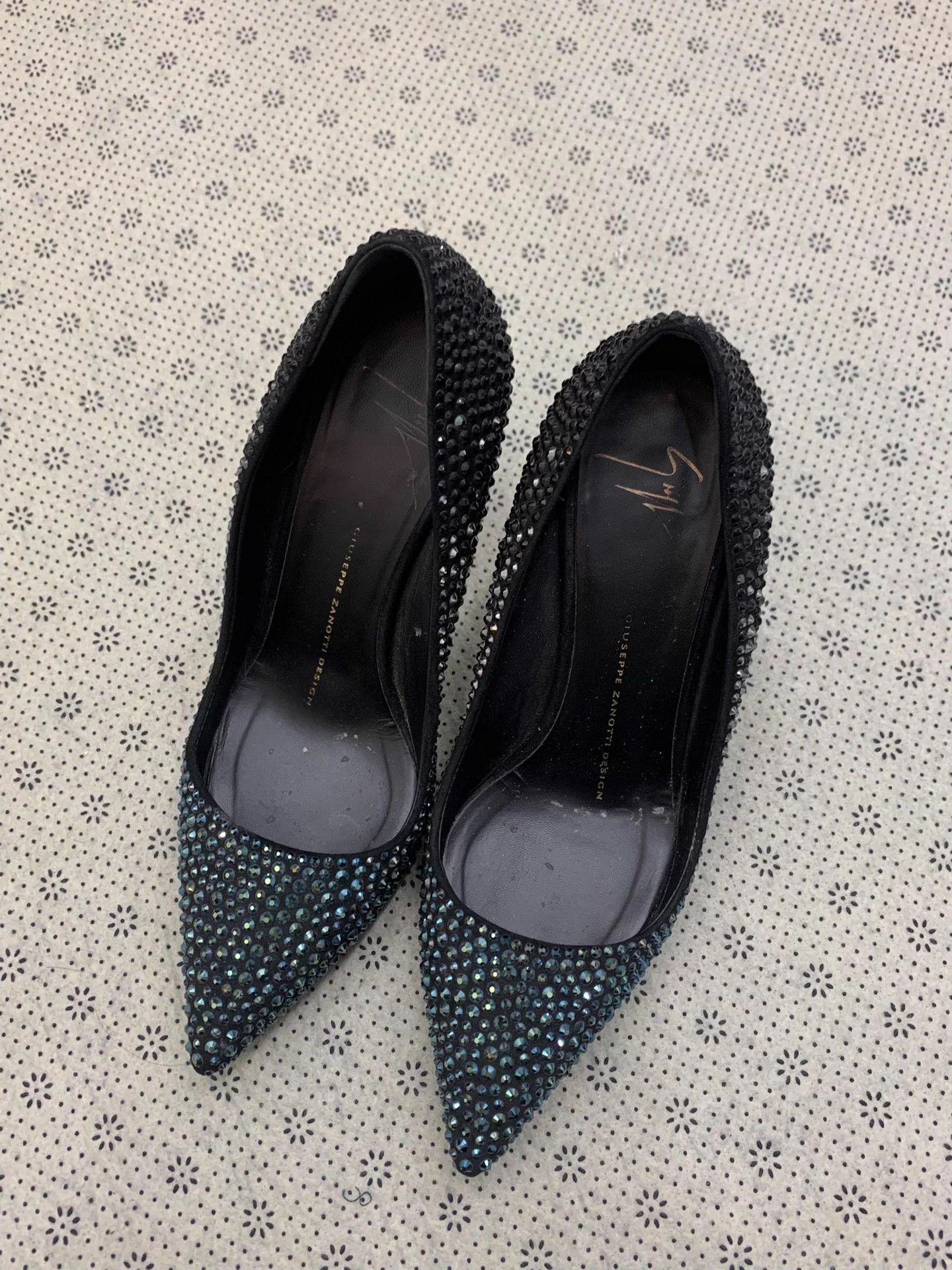 Giuseppe Zanotti Giuseppe Zanotti Crystal Heels EUR 36 Size US 5 / IT 35 - 1 Thumbnail