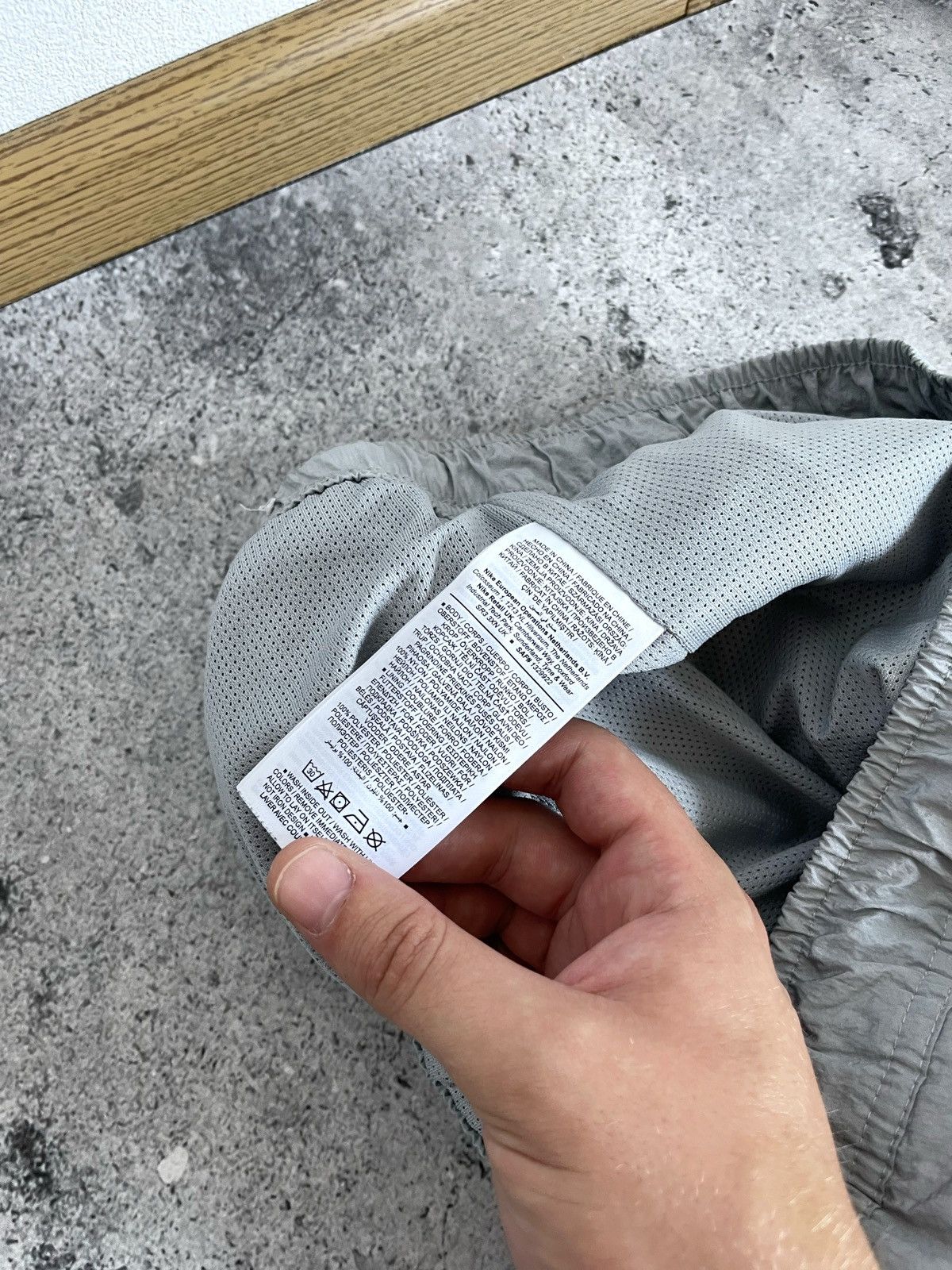 Nike × Vintage Nike Sportswear Big Swoosh Nylon Lined Pants Smoke Grey/Red Size US 32 / EU 48 - 8 Thumbnail