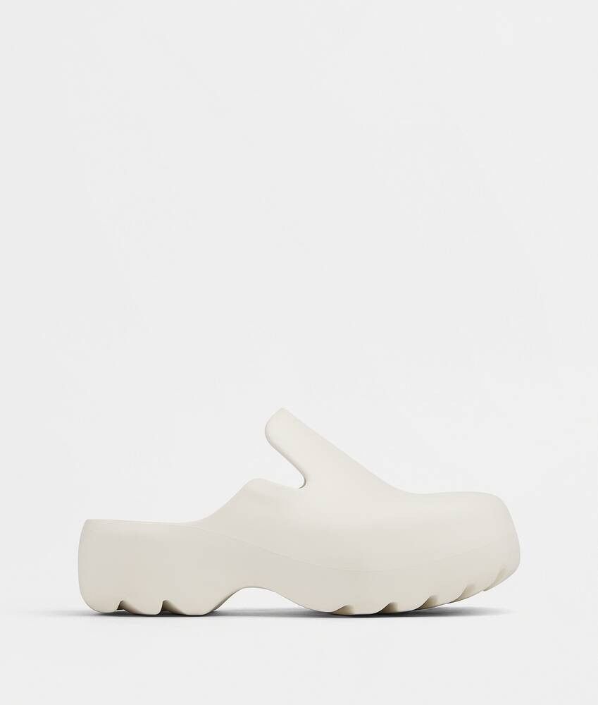 o1w1db10225 Rubber Flash Clogs in Chalk
